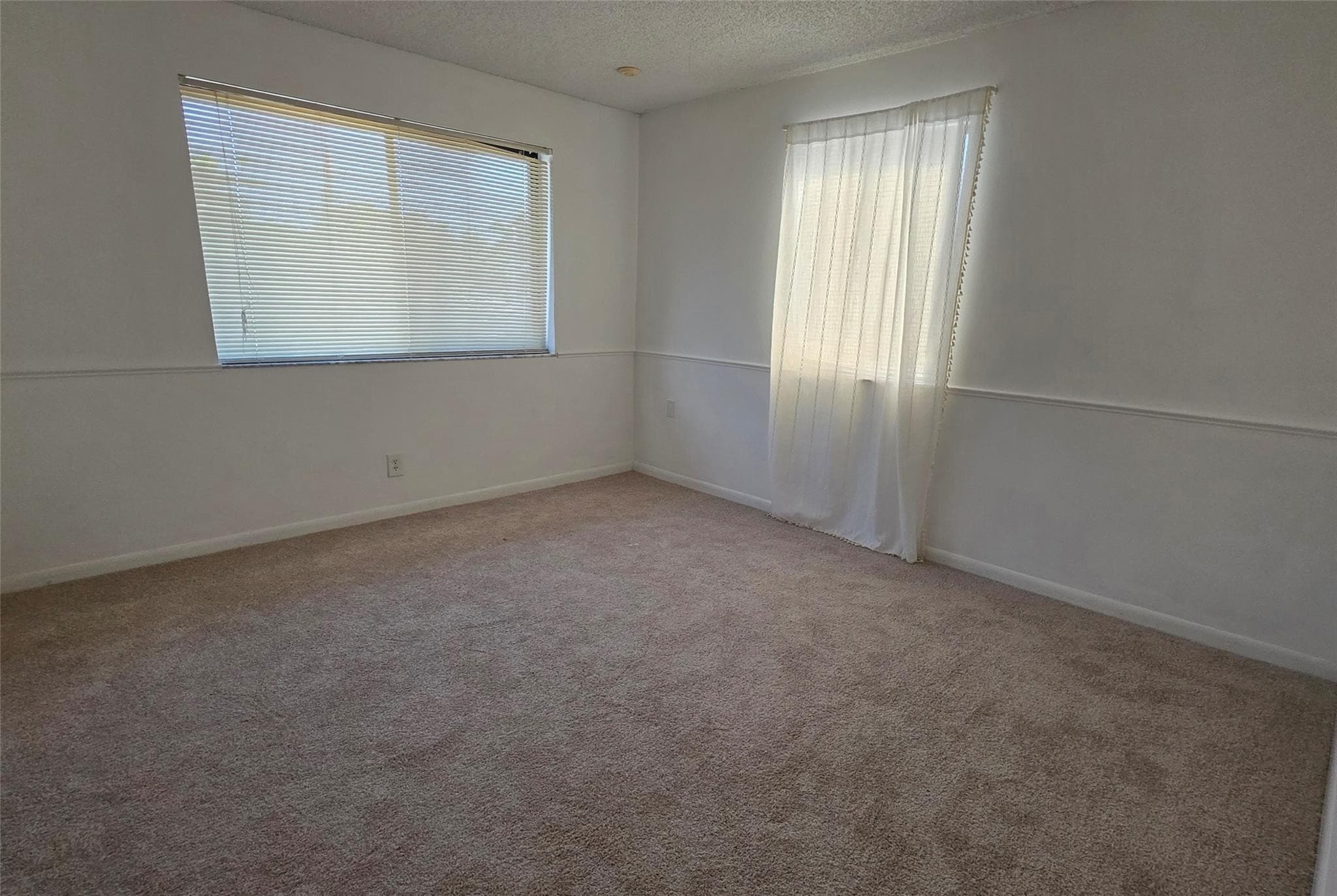 817 SE 12th Court 1, Fort Lauderdale, FL 33316 — photo 9 of 19