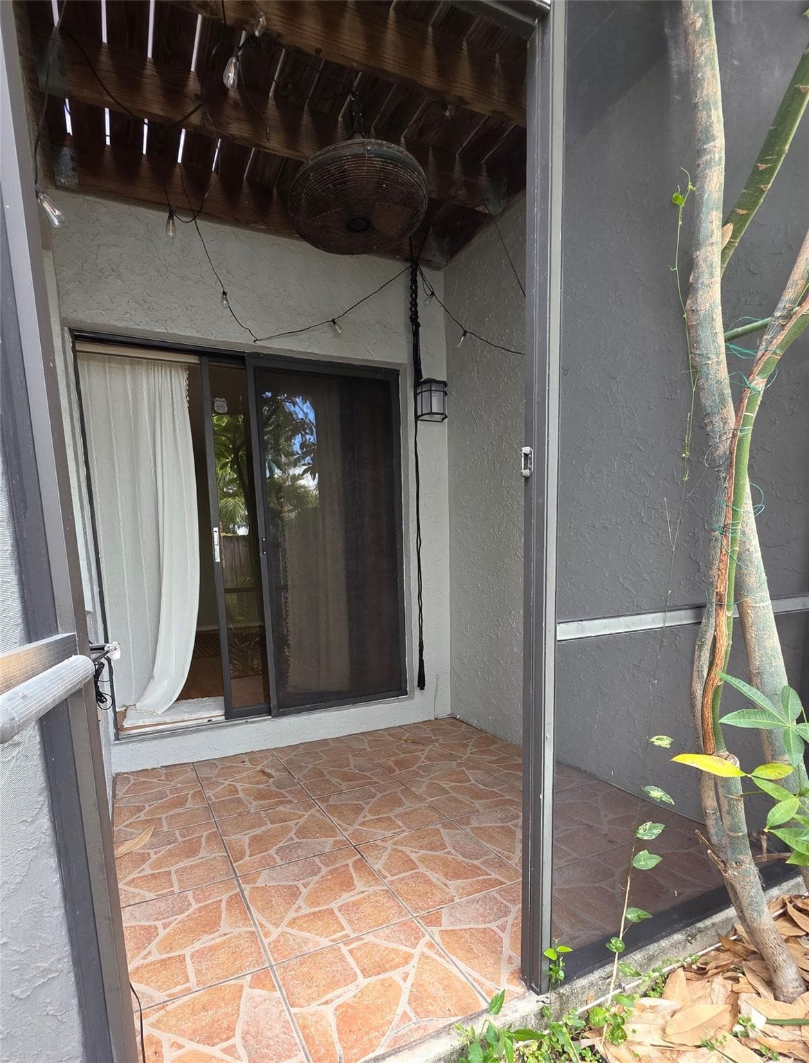 817 SE 12th Court 1, Fort Lauderdale, FL 33316 — photo 17 of 19