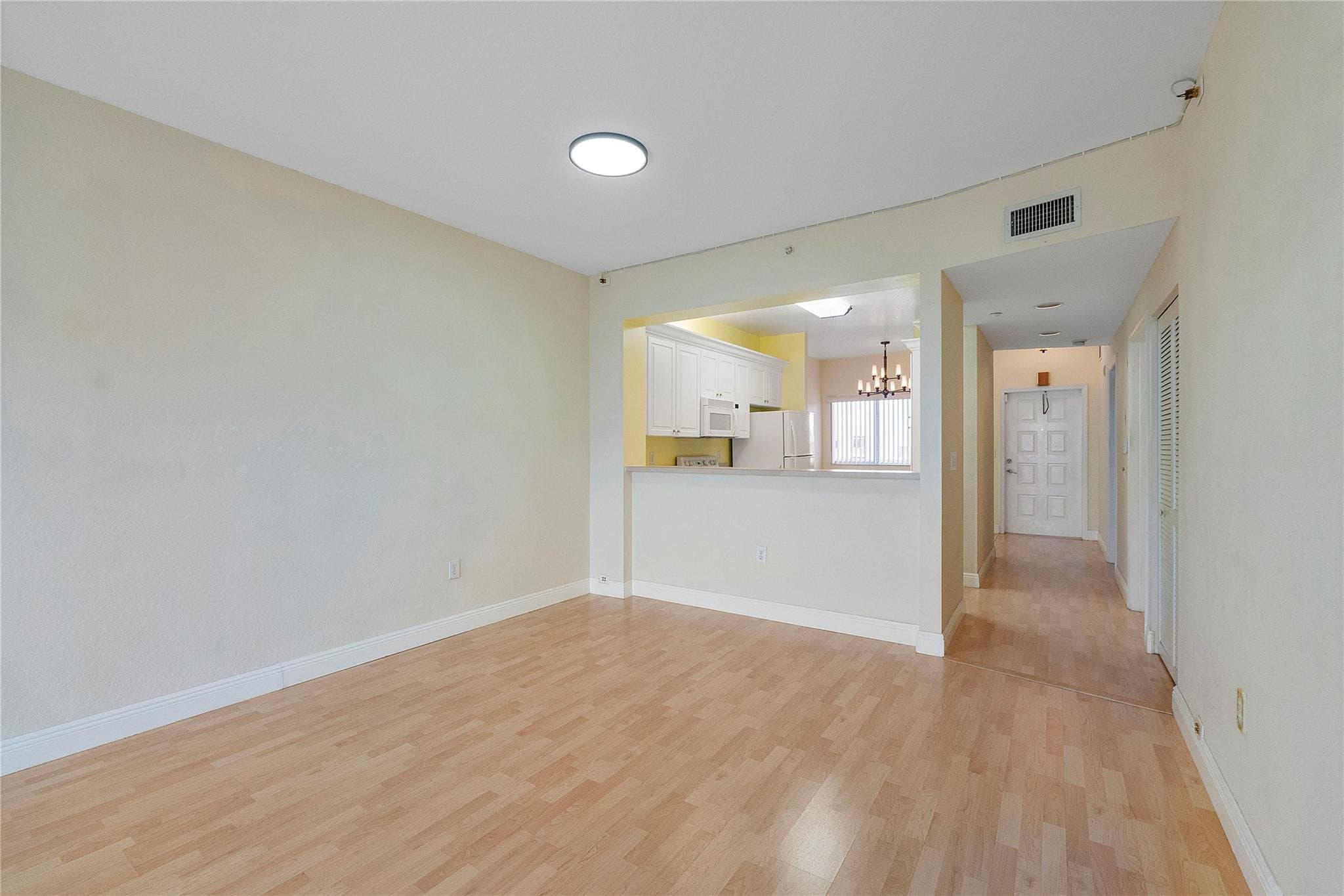 7765 Yardley Drive 403, Fort Lauderdale, FL 33321 — photo 6 of 15
