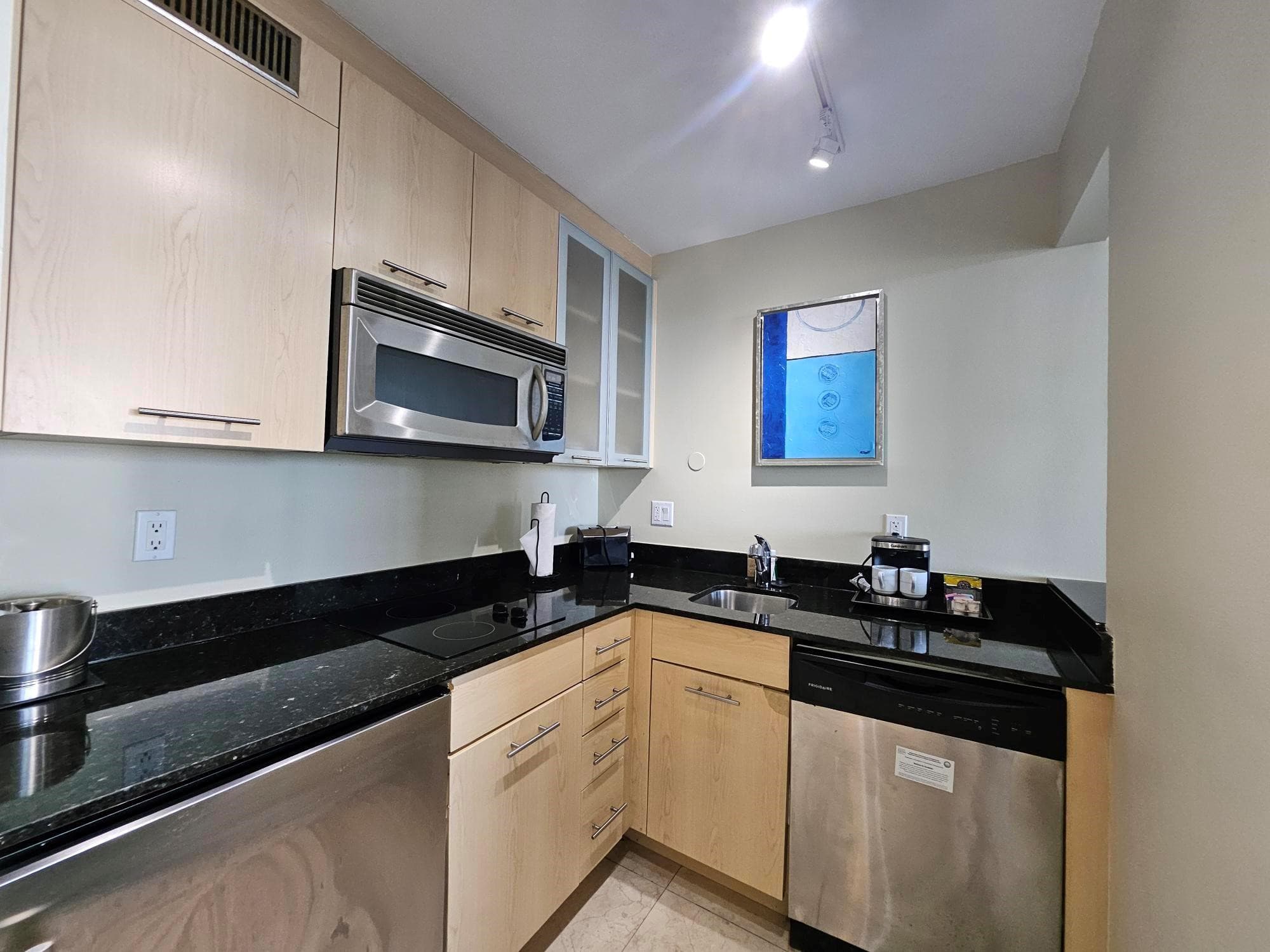 2670 E Sunrise Boulevard 1105, Fort Lauderdale, FL 33304 — photo 9 of 50