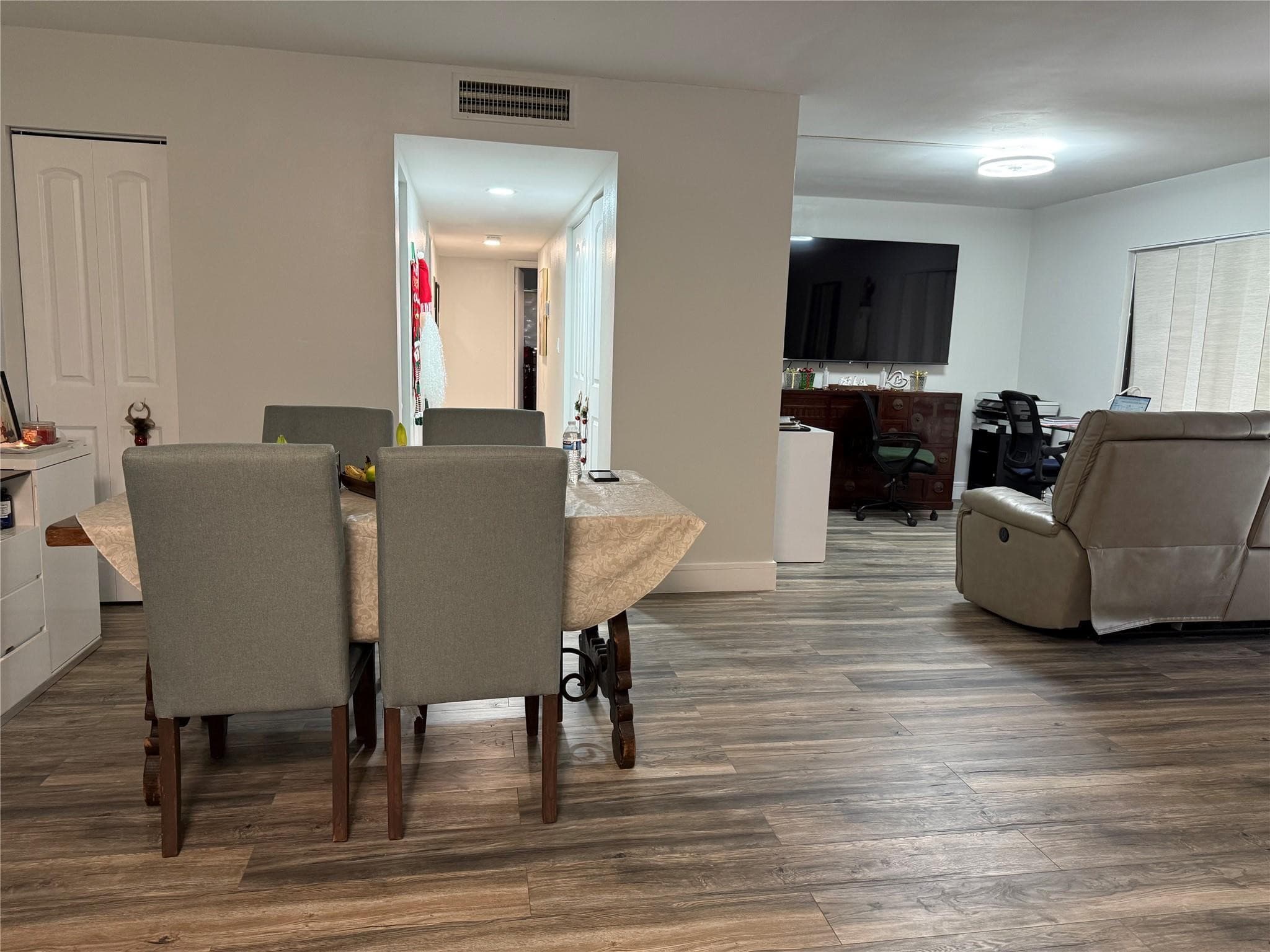 10905 W Clairmont Circle 102, Tamarac, FL 33321 — photo 8 of 25