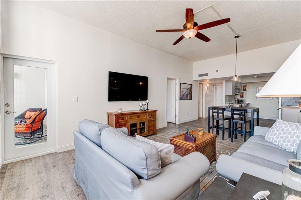 1301 NE Miami Gardens Drive 1721w, Miami, FL 33179 — photo 10 of 28
