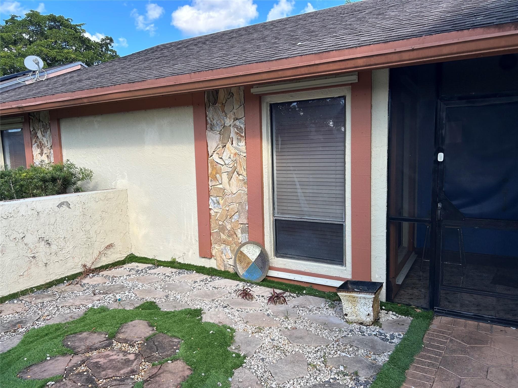 4770 NW 85th Avenue, Lauderhill, FL 33351 — photo 5 of 47
