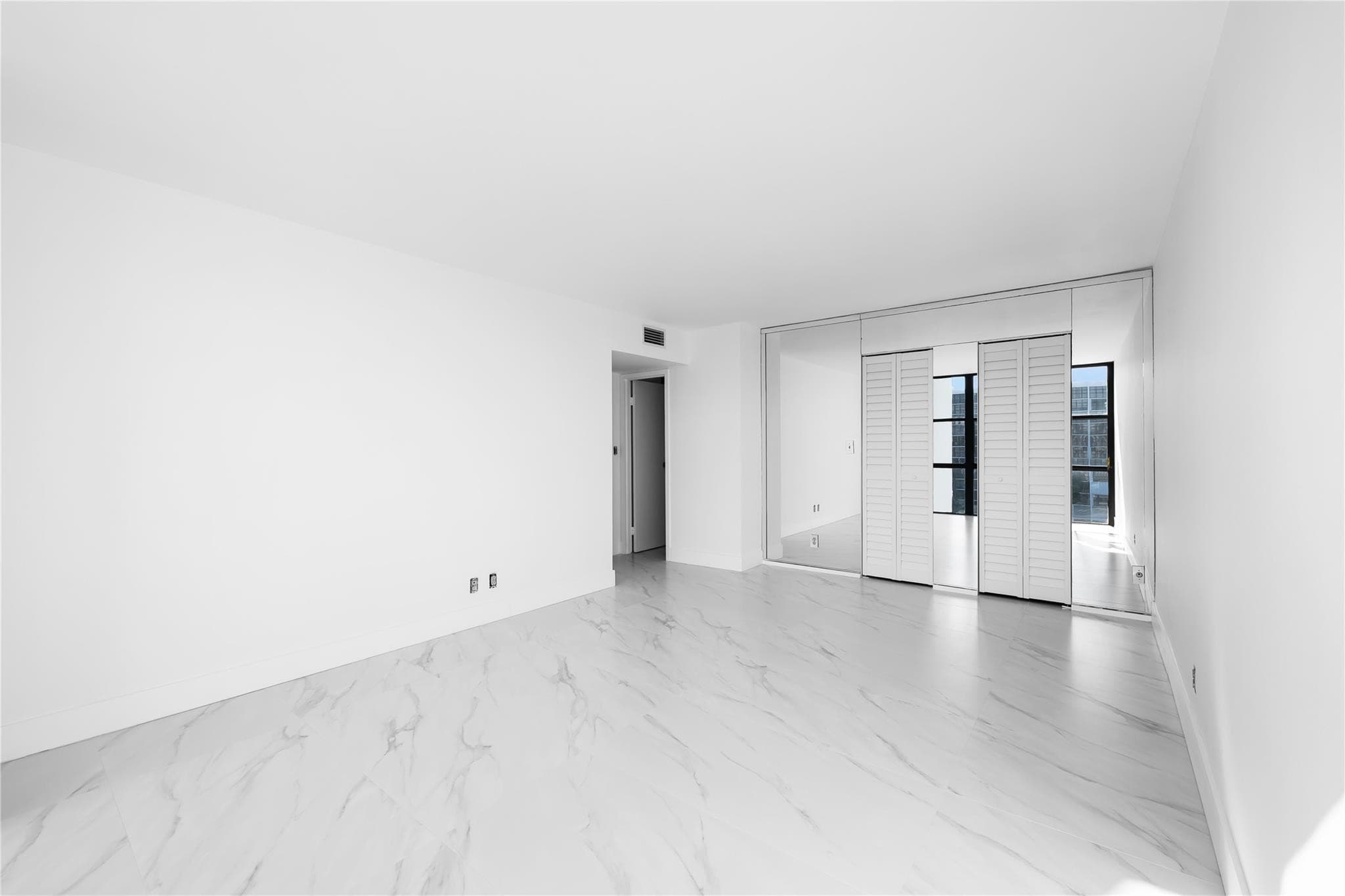 800 Parkview Drive 718, Hallandale Beach, FL 33009 — photo 13 of 30