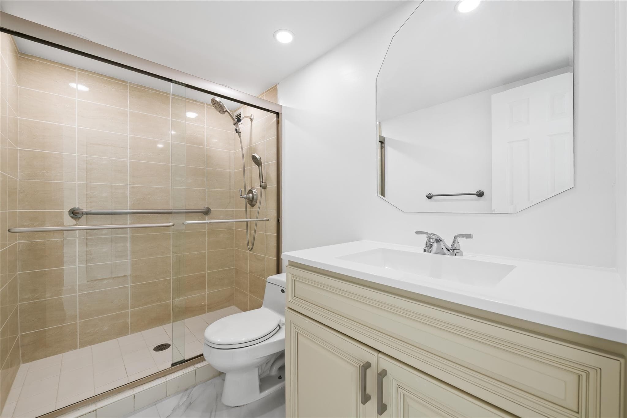 800 Parkview Drive 718, Hallandale Beach, FL 33009 — photo 19 of 30