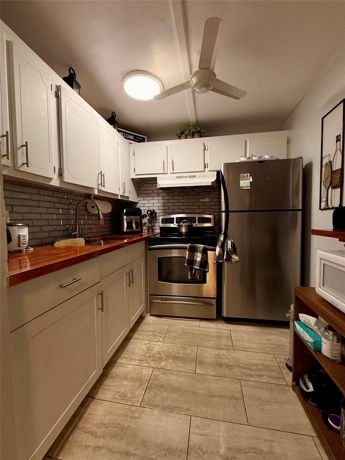 355 Oakridge T 355, Deerfield Beach, FL 33442 — photo 5 of 10