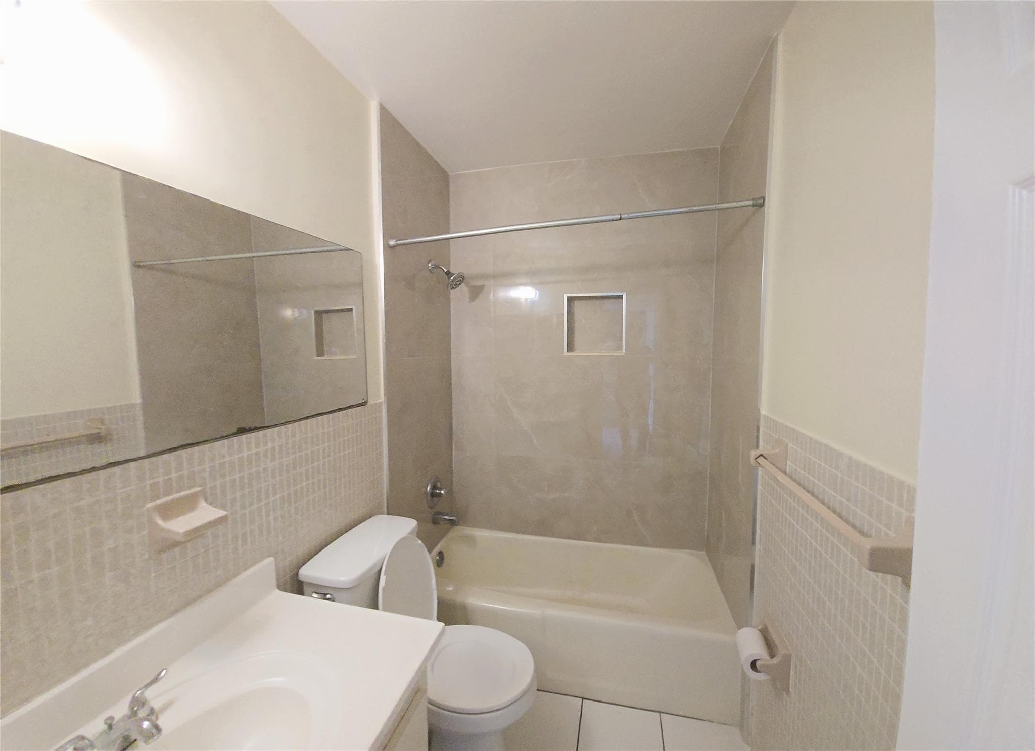 3980 NW 30th Terrace, Lauderdale Lakes, FL 33309 — photo 4 of 7
