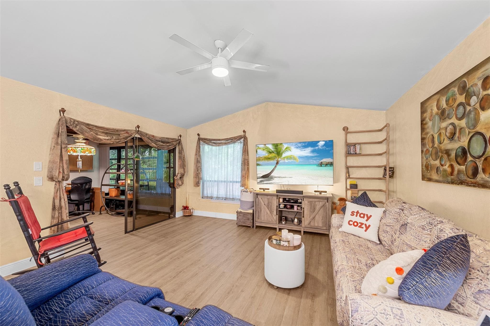 6809 SE Yorktown Drive, Hobe Sound, FL 33455 — photo 21 of 31