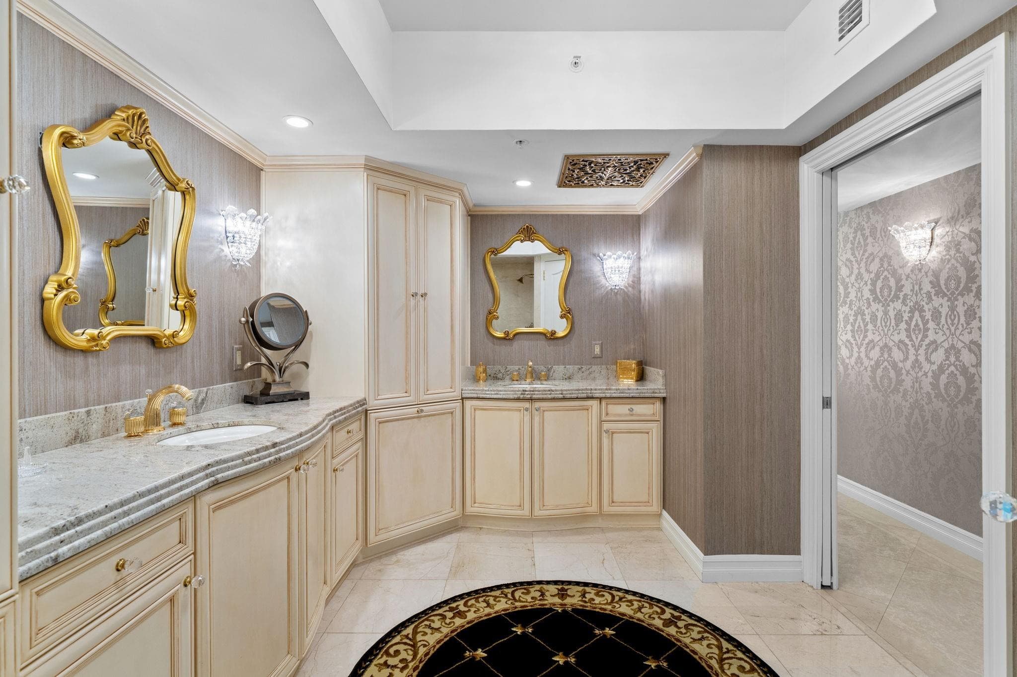 411 N New River Drive E 1402, Fort Lauderdale, FL 33301 — photo 22 of 49