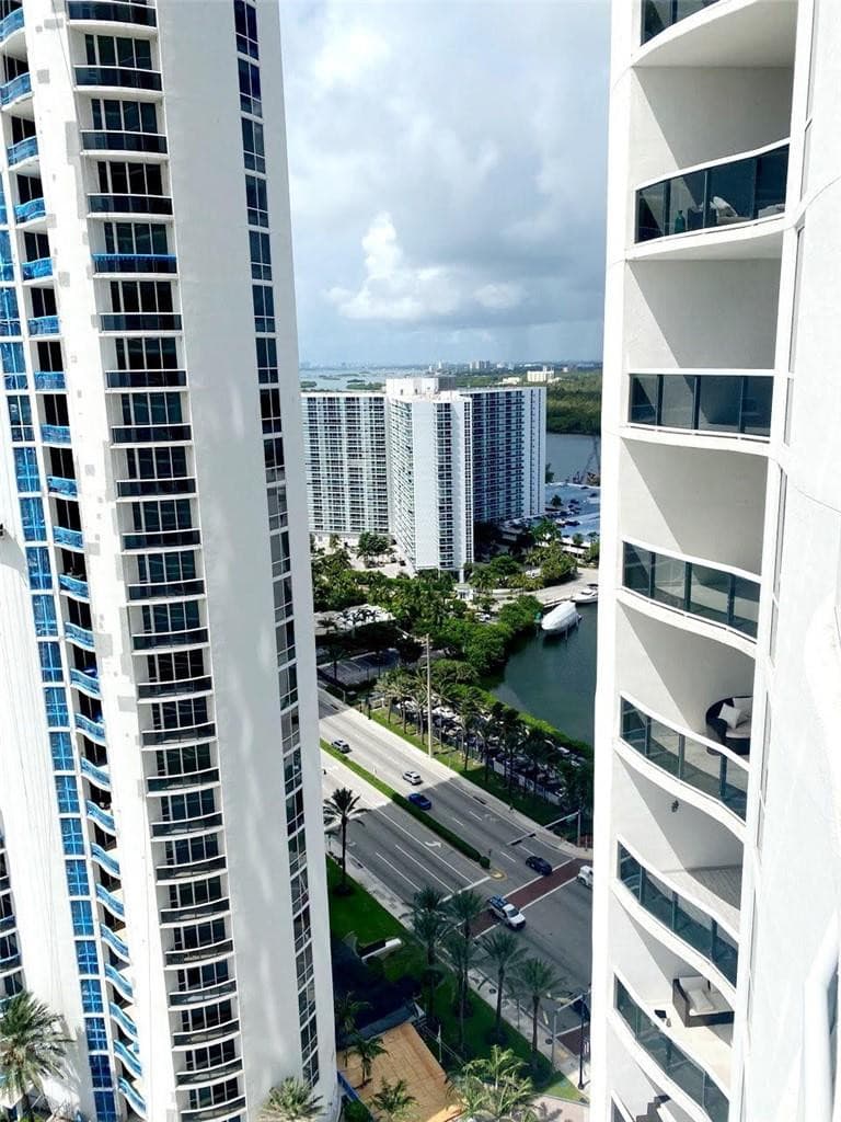 16001 Collins Avenue 2207, Sunny Isles Beach, FL 33160 — photo 6 of 29