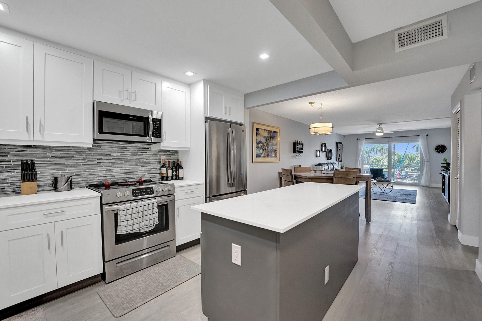 Condominium in Fort Lauderdale — photo 3 of 42