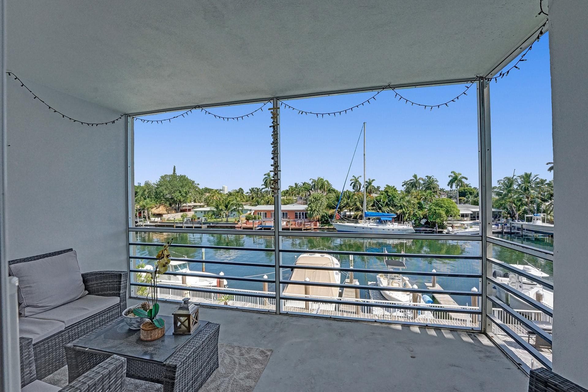 Condominium in Fort Lauderdale — photo 36 of 42