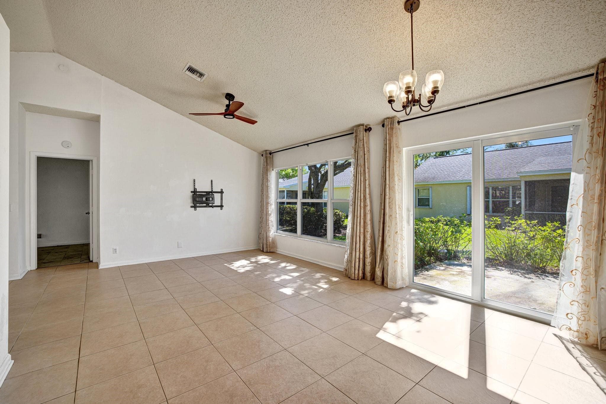 10890 Sea Hibiscus Lane 10890, Tamarac, FL 33321 — photo 11 of 30