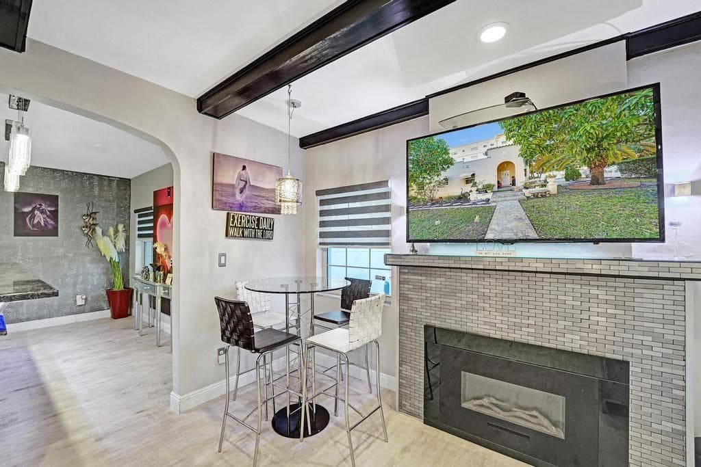 2000 Jackson Street, Hollywood, FL 33020 — photo 15 of 64