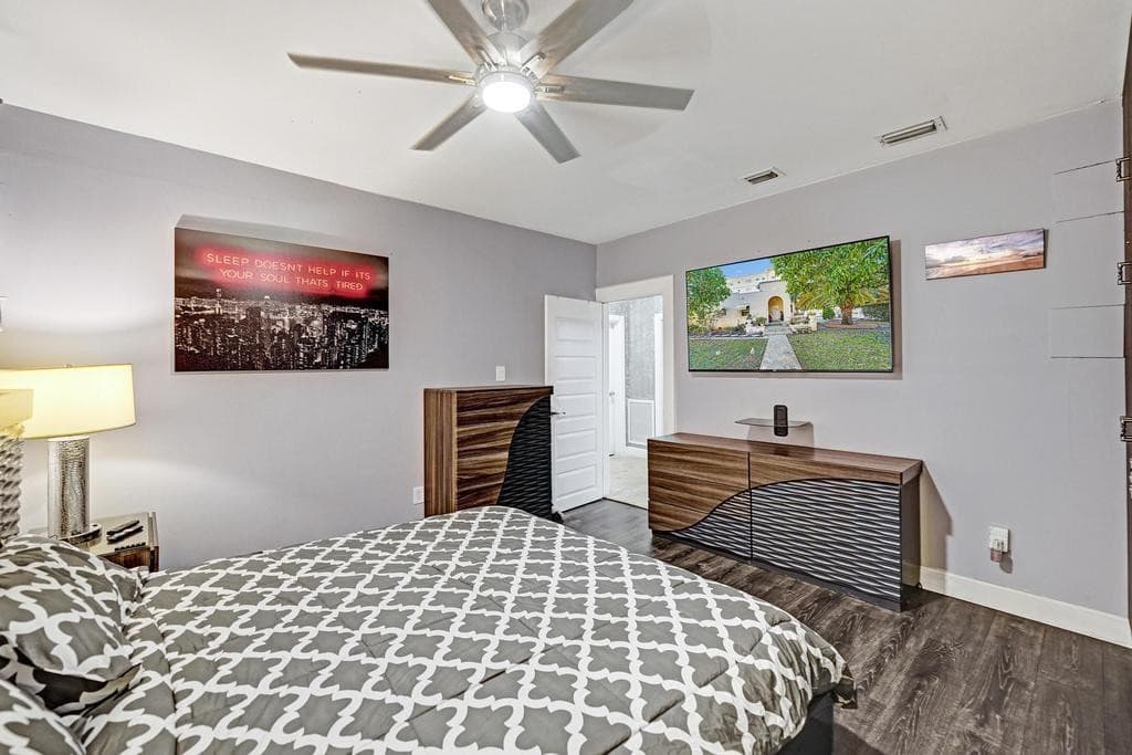 2000 Jackson Street, Hollywood, FL 33020 — photo 47 of 64