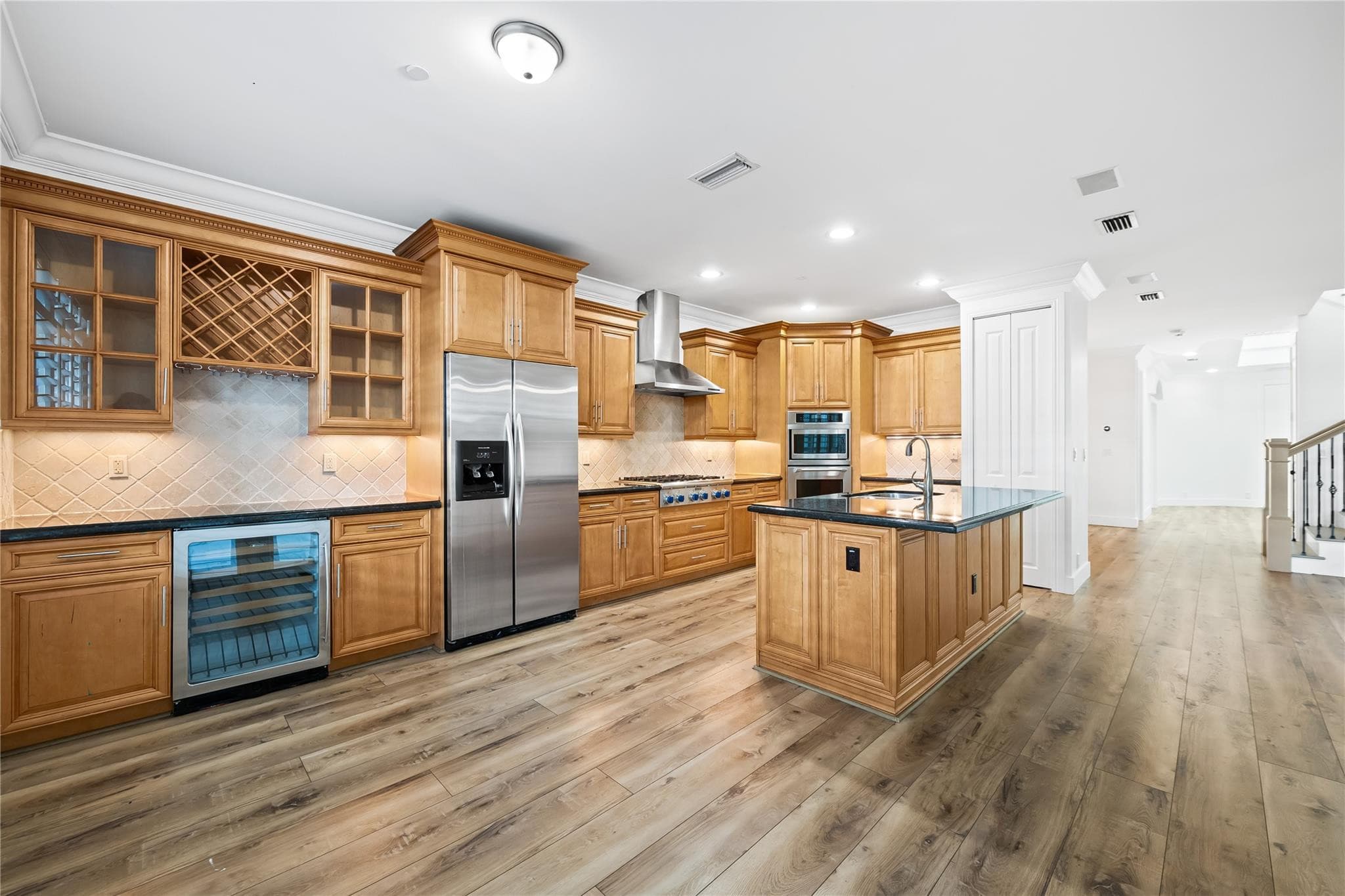 218 NE 15th Avenue 218, Fort Lauderdale, FL 33301 — photo 16 of 61