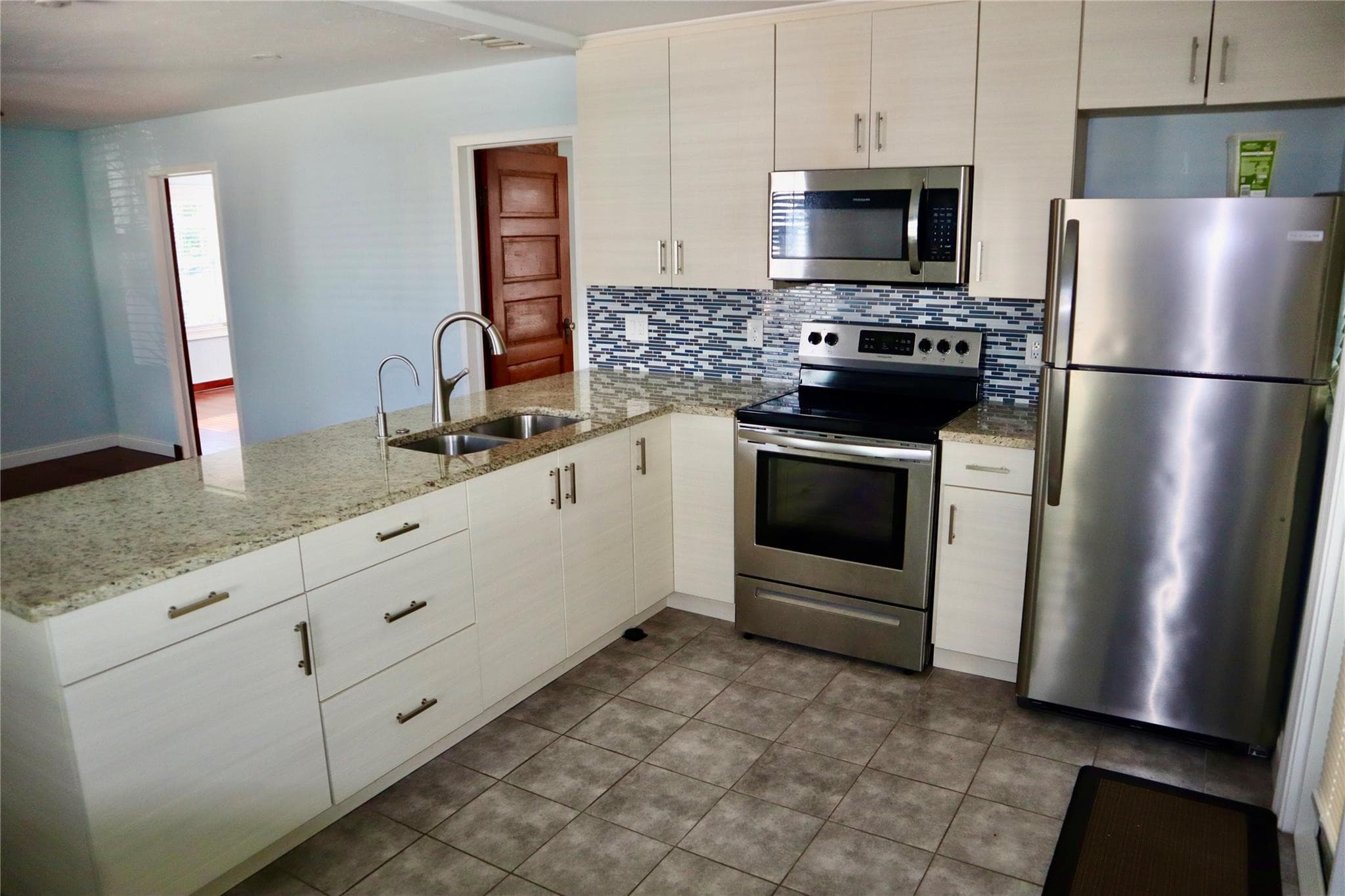 1338 -1384 NE -1384 35th Street, Oakland Park, FL 33334 — photo 4 of 16