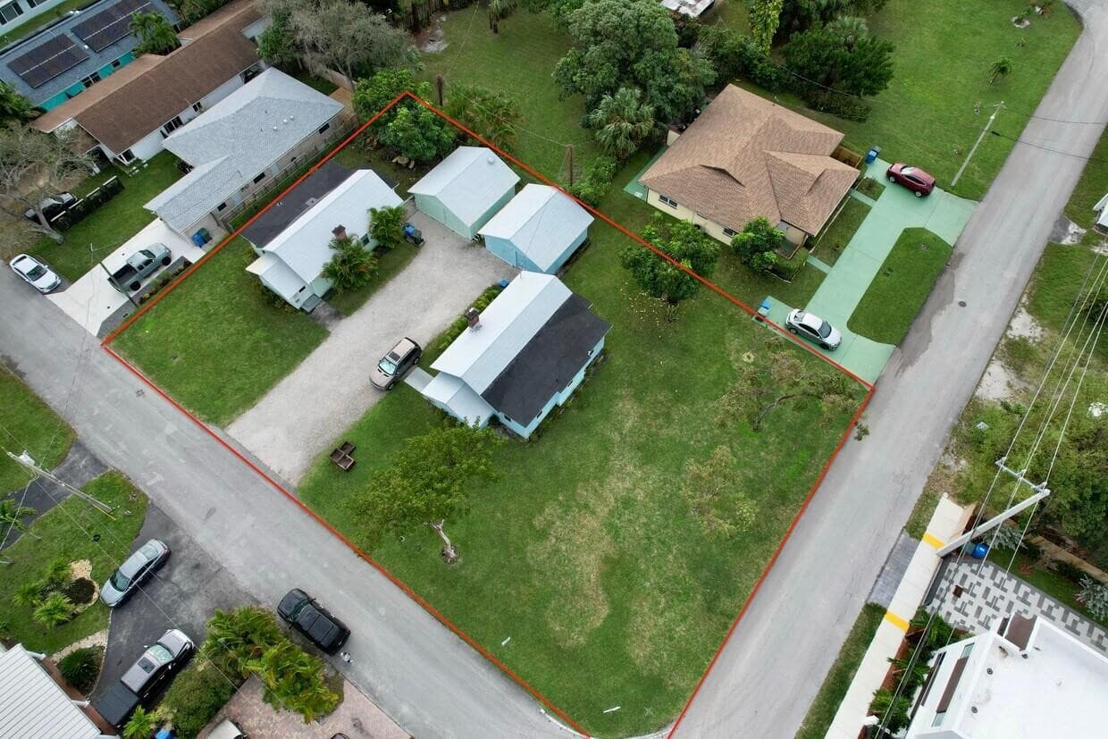 1338 -1384 NE -1384 35th Street, Oakland Park, FL 33334 — photo 16 of 16