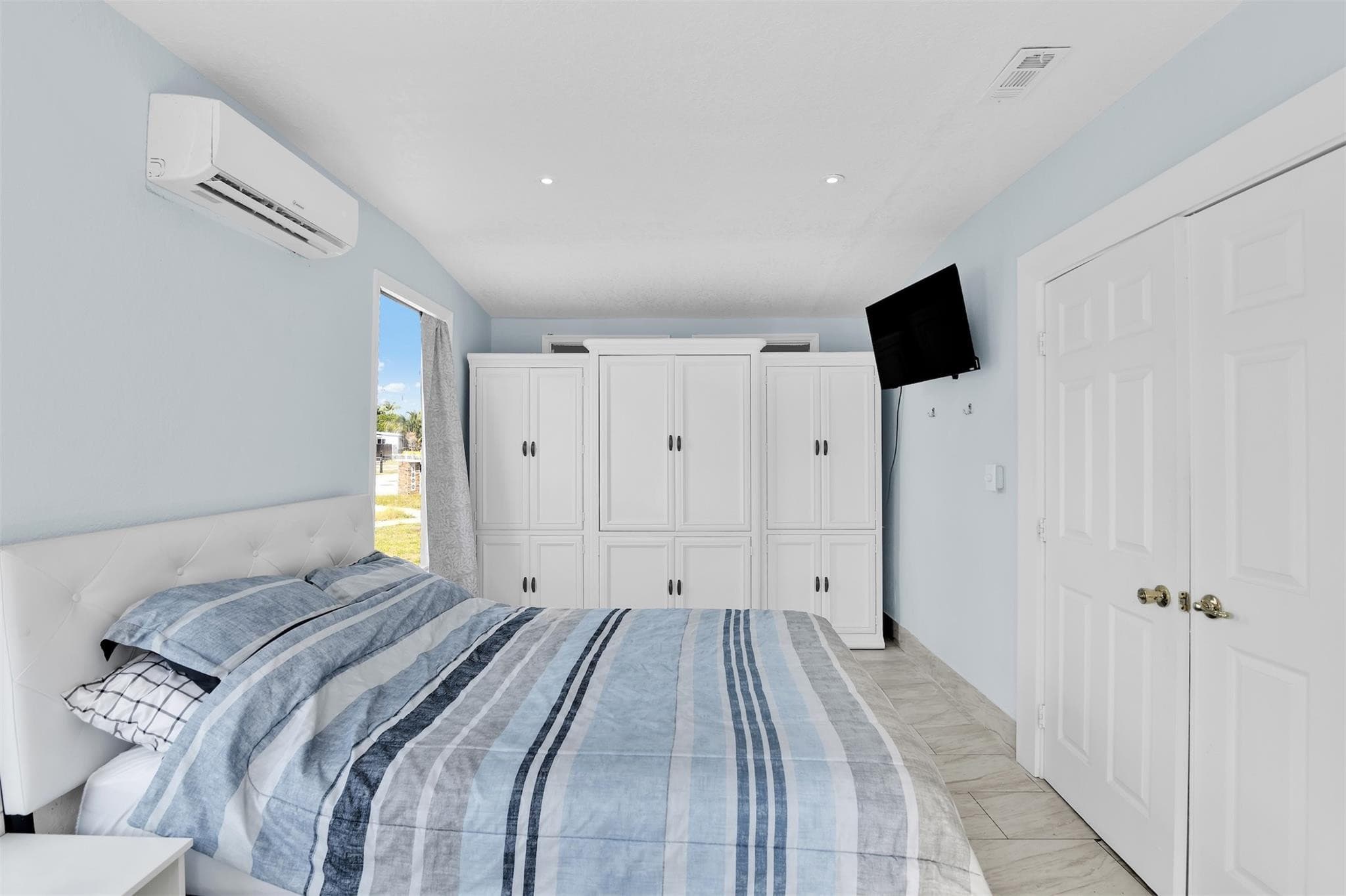 1814 NE 53rd Court, Pompano Beach, FL 33064 — photo 13 of 48