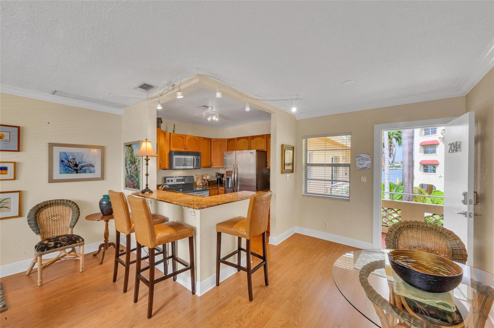 341 N Birch Road 204, Fort Lauderdale, FL 33304 — photo 7 of 35