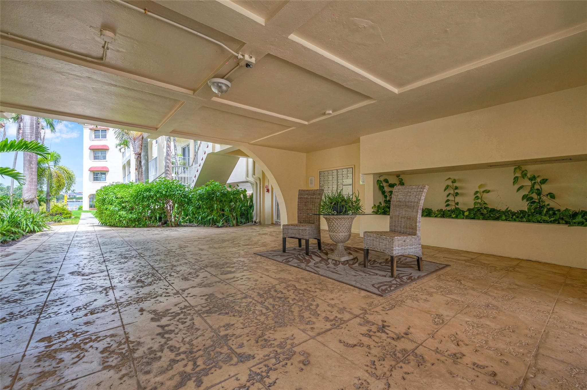 341 N Birch Road 204, Fort Lauderdale, FL 33304 — photo 25 of 35