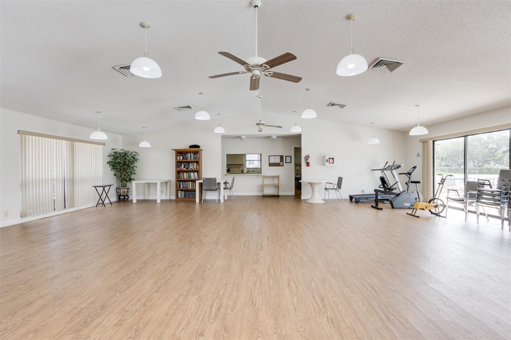 190 SE 5th Avenue 108, Dania Beach, FL 33004 — photo 39 of 41
