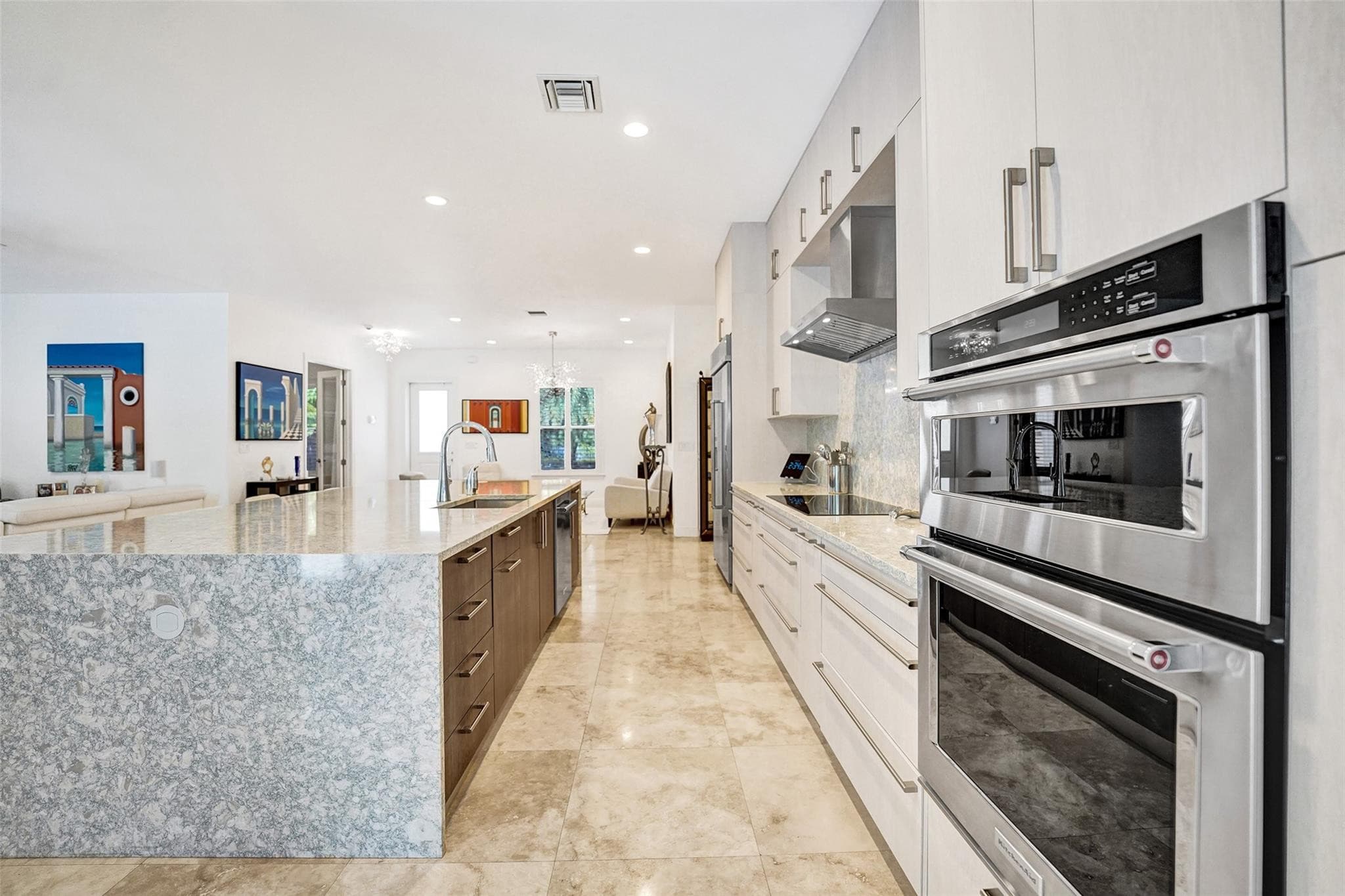 517 NE 11th Avenue, Fort Lauderdale, FL 33301 — photo 10 of 46