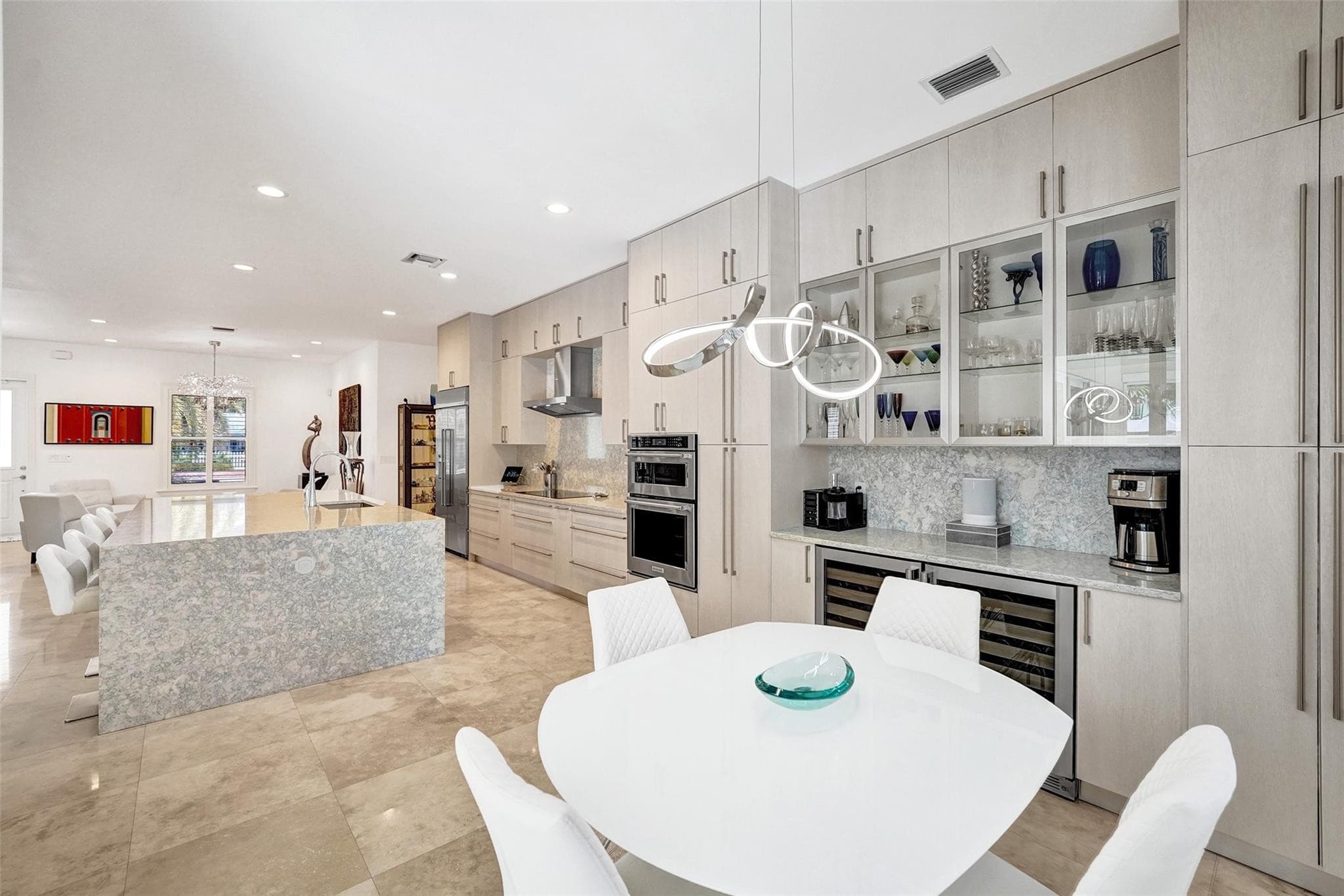 517 NE 11th Avenue, Fort Lauderdale, FL 33301 — photo 12 of 46