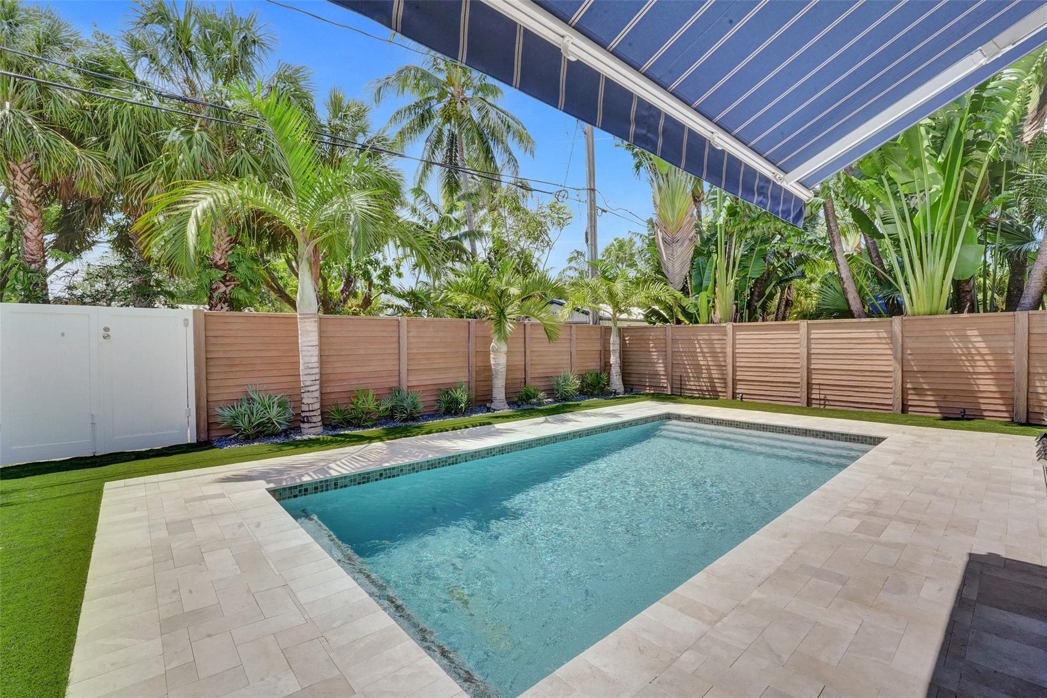 517 NE 11th Avenue, Fort Lauderdale, FL 33301 — photo 32 of 46