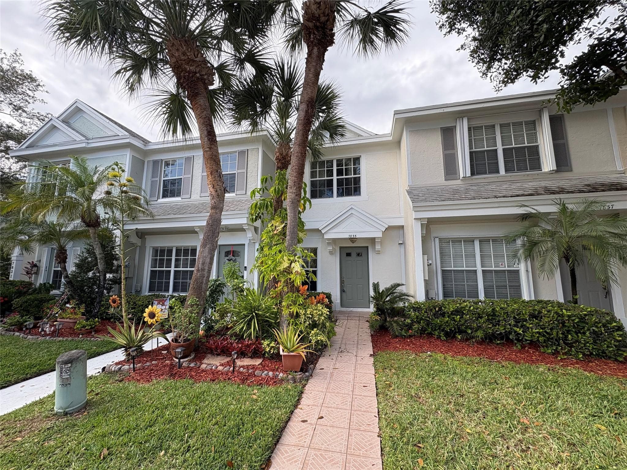 7835 Dixie Beach Circle 7835, Tamarac, FL 33321 — photo 1 of 10