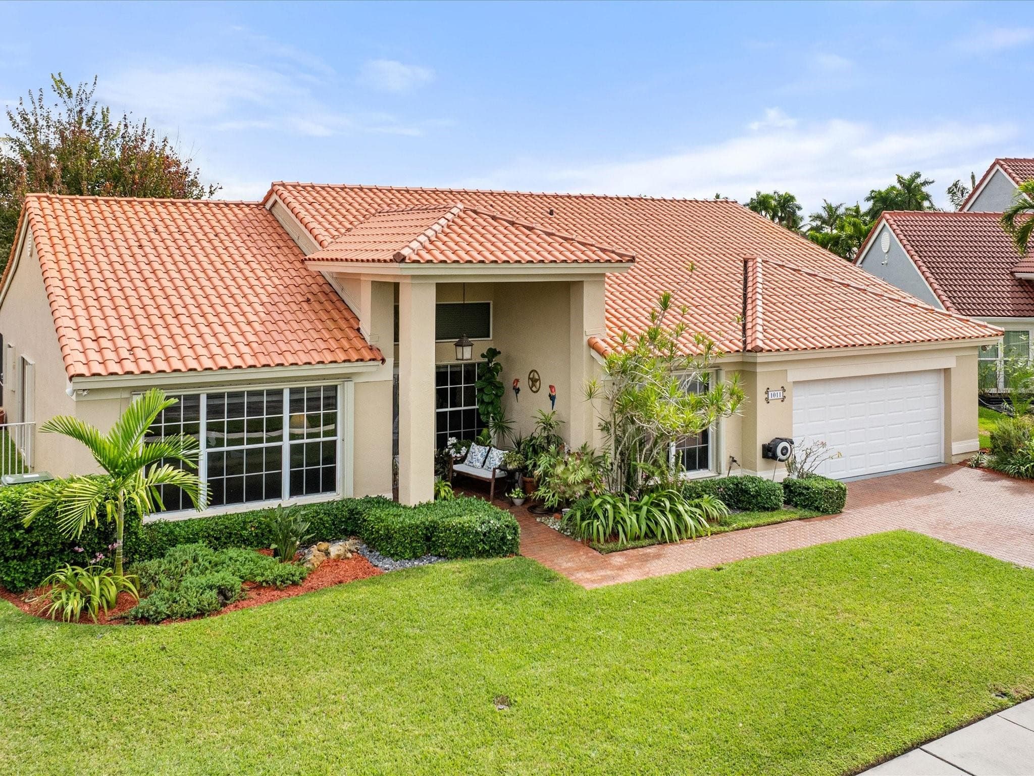 1011 NW 193rd Avenue, Pembroke Pines, FL 33029 — photo 1 of 30