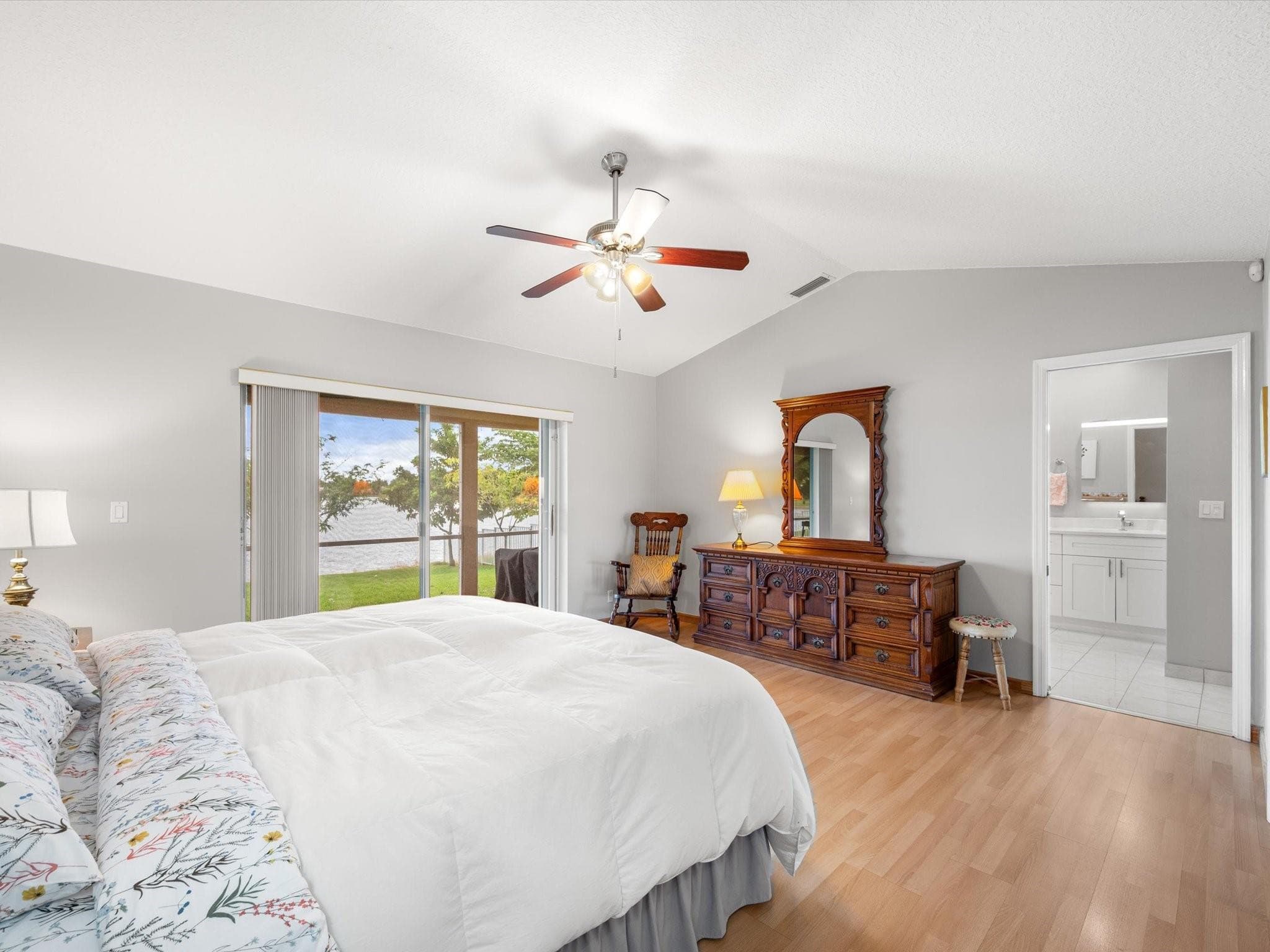 1011 NW 193rd Avenue, Pembroke Pines, FL 33029 — photo 15 of 30