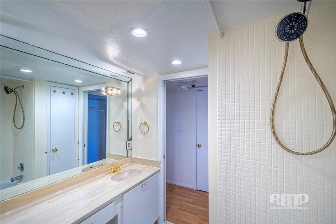 3100 NE 48th Street 908, Fort Lauderdale, FL 33308 — photo 13 of 38