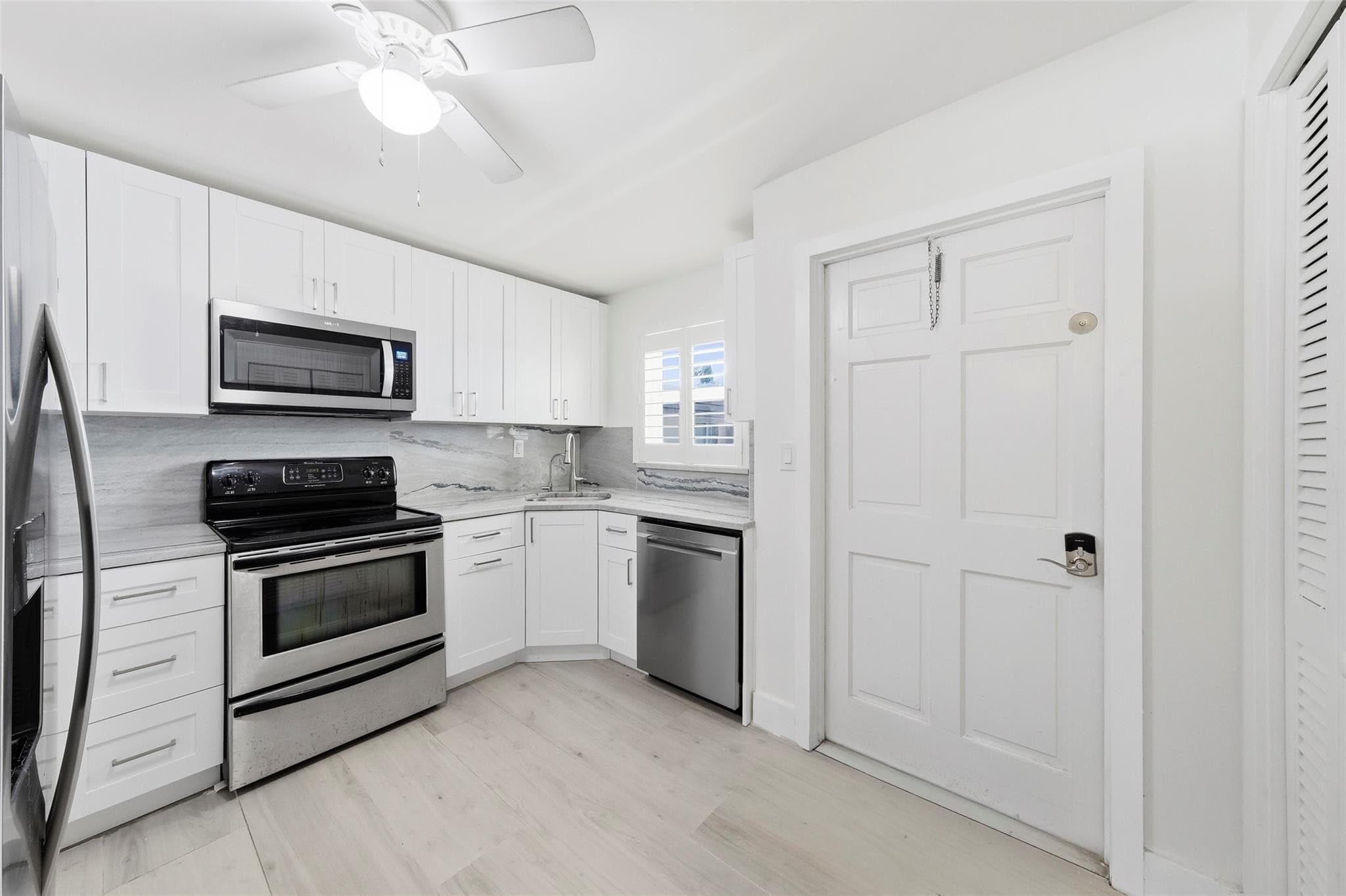 1450 N Riverside Drive 201, Pompano Beach, FL 33062 — photo 17 of 30