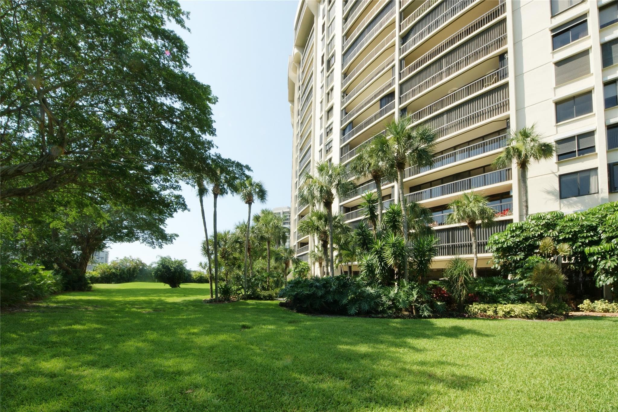2480 Presidential Way 1004, West Palm Beach, FL 33401 — photo 61 of 67