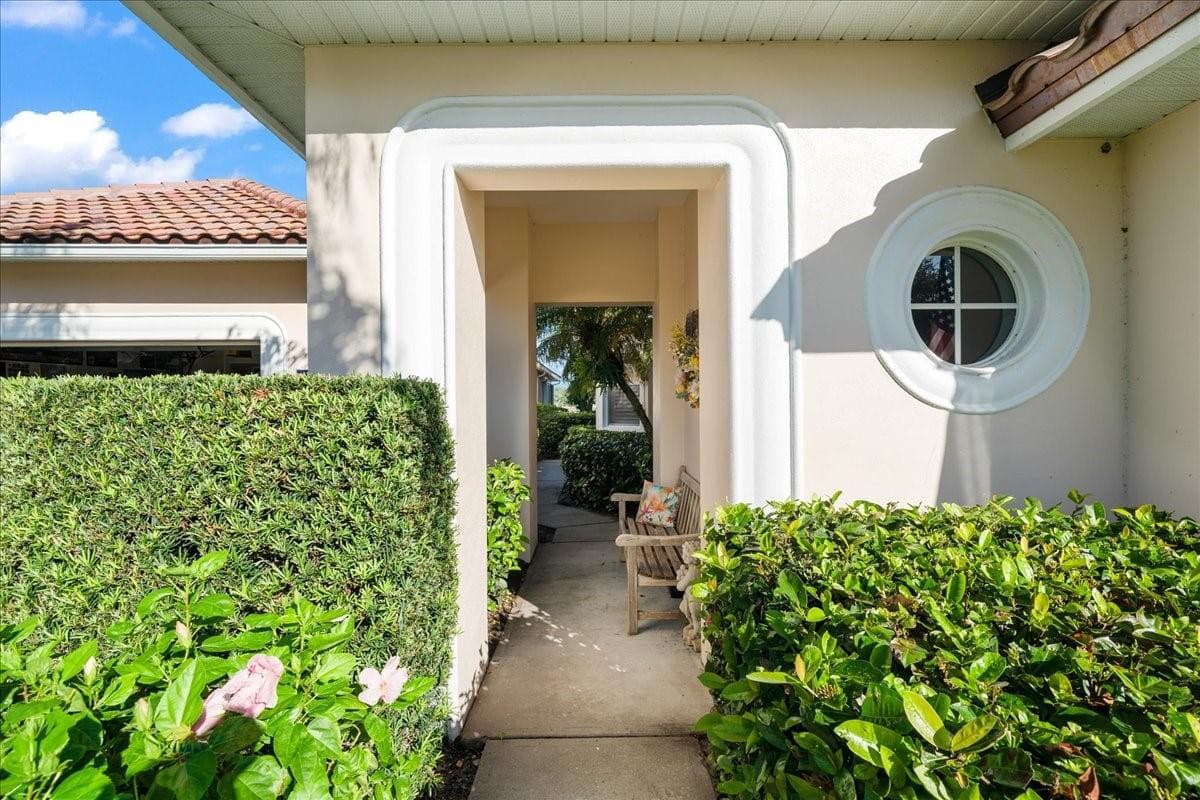 1725 Victoria Circle, Vero Beach, FL 32967 — photo 5 of 36