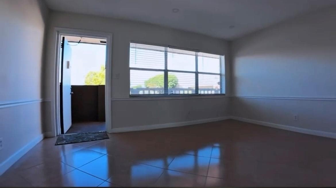 9101 Sunrise Lakes Boulevard, Sunrise, FL 33322 — photo 10 of 14