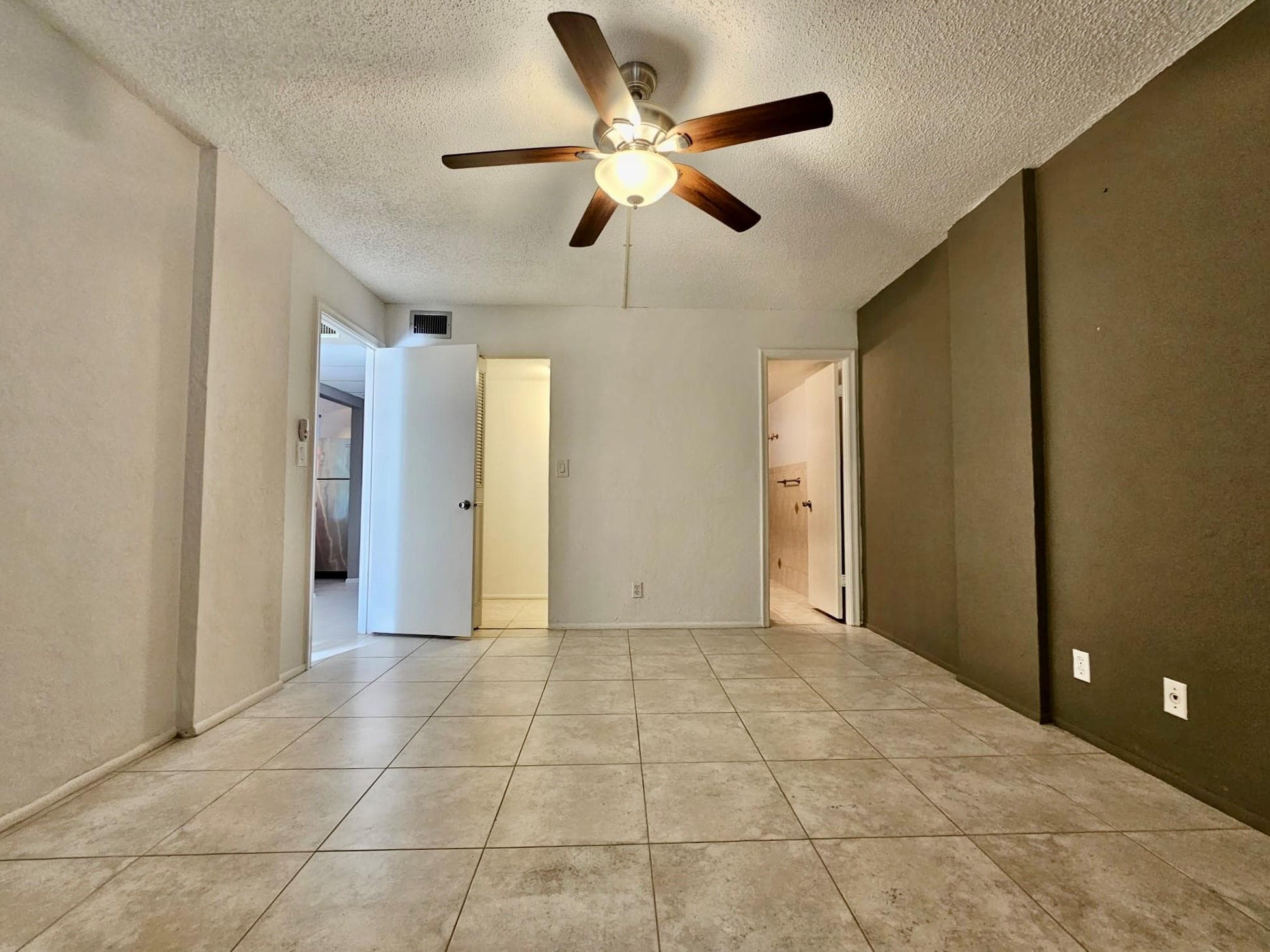 118 Royal Park Drive Unit 2e, Oakland Park, FL 33309 — photo 13 of 31