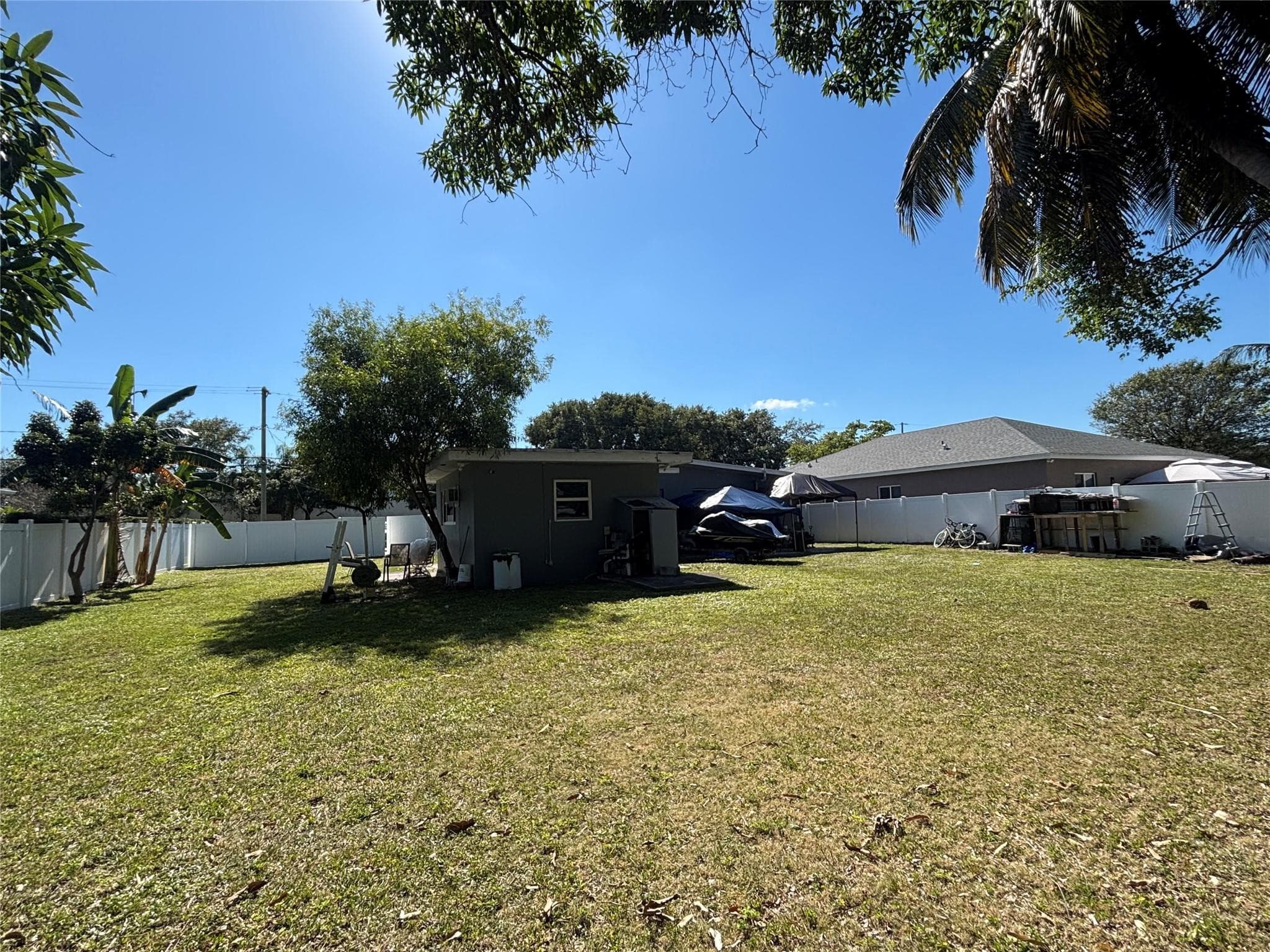 935 NE 33rd Street, Oakland Park, FL 33334 — photo 6 of 20