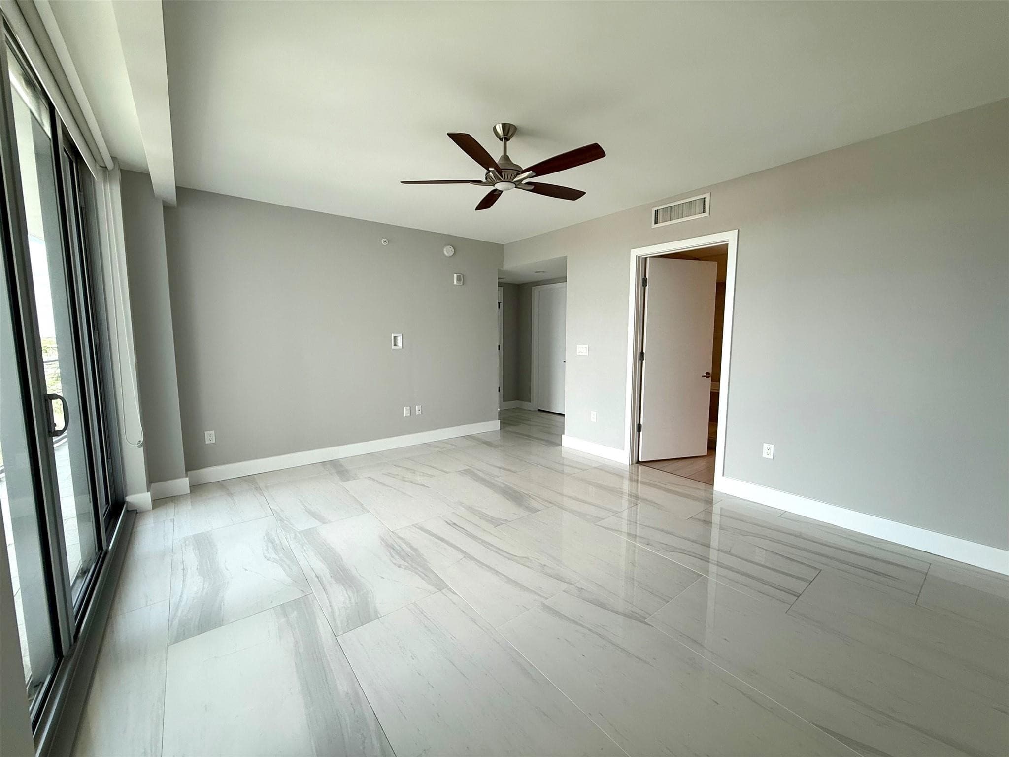 1180 N Federal Highway 809, Fort Lauderdale, FL 33304 — photo 10 of 31