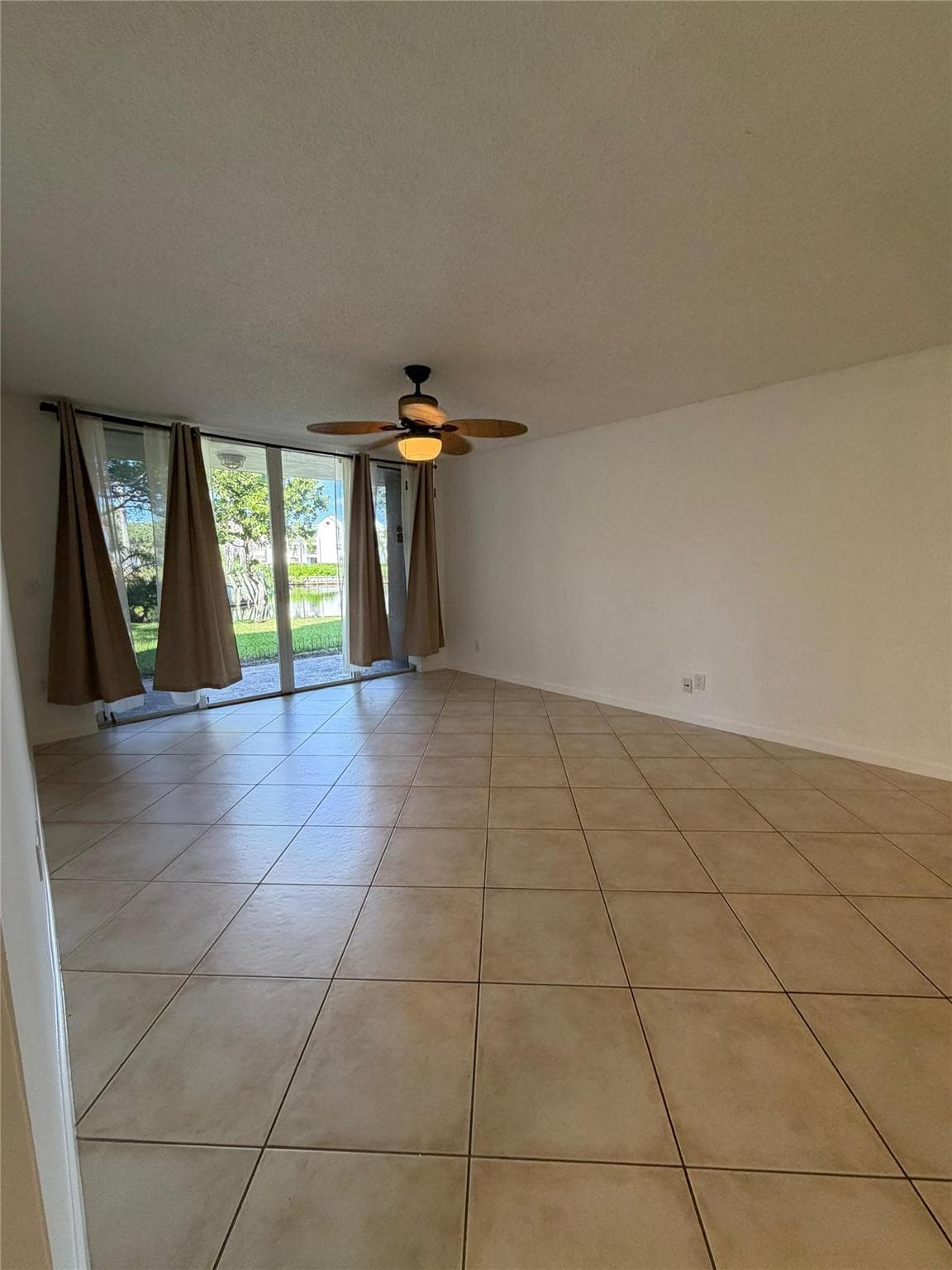 2731 Ocean Club Boulevard 107, Hollywood, FL 33019 — photo 7 of 9