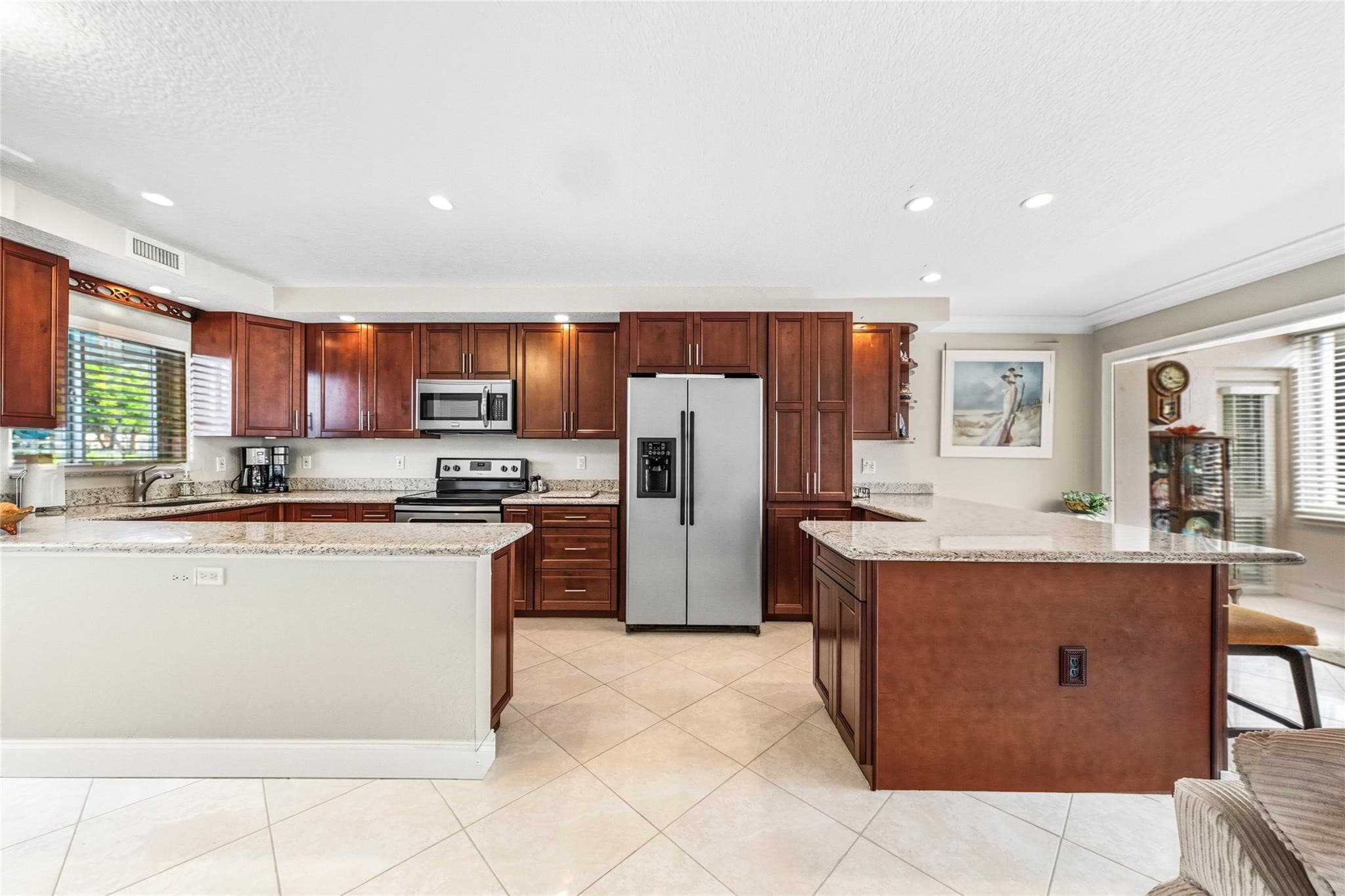 1000 SE 4th Street 117 & 118, Fort Lauderdale, FL 33301 — photo 6 of 36