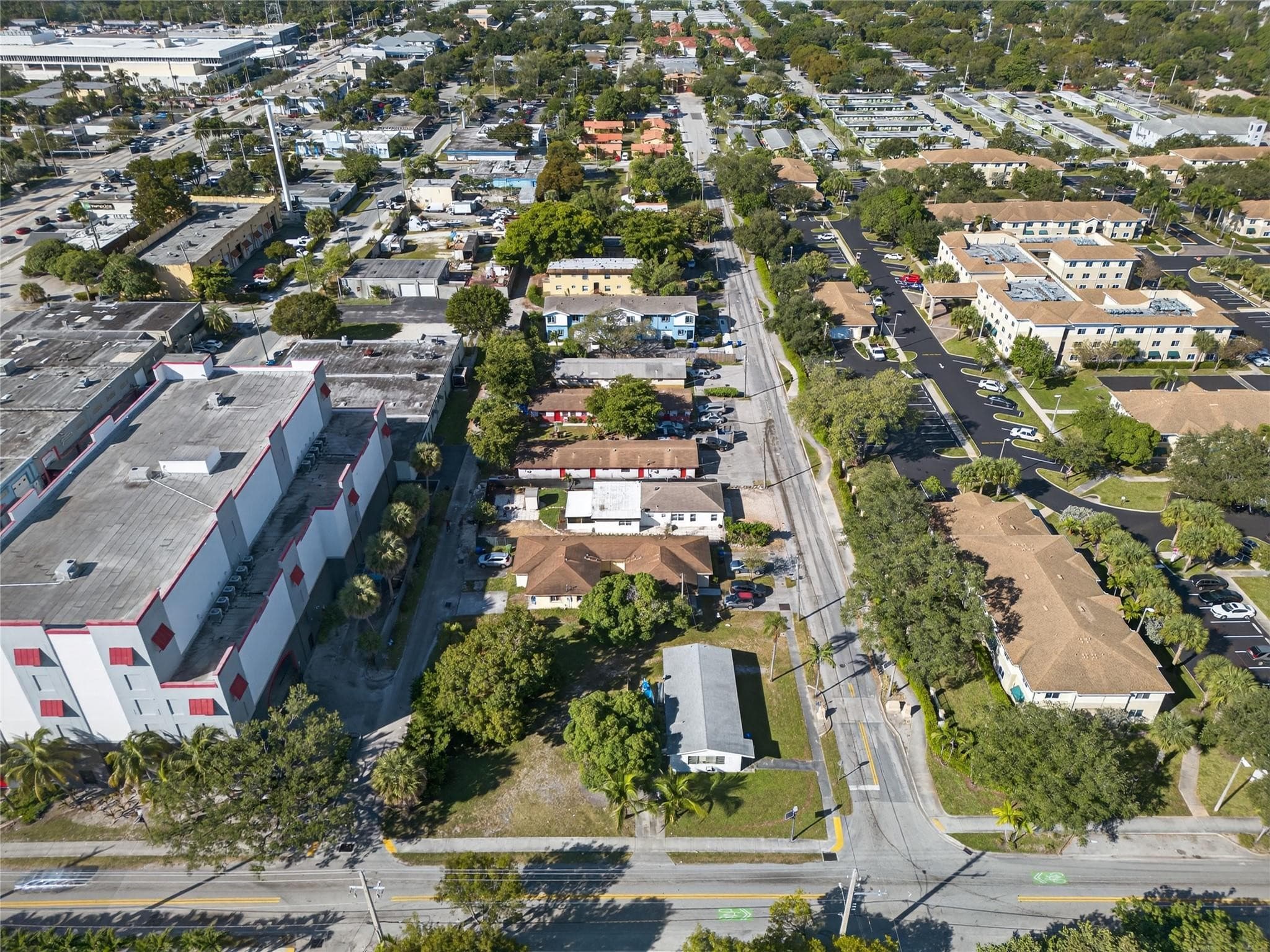 900 NW 2nd Street, Fort Lauderdale, FL 33311 — photo 13 of 21