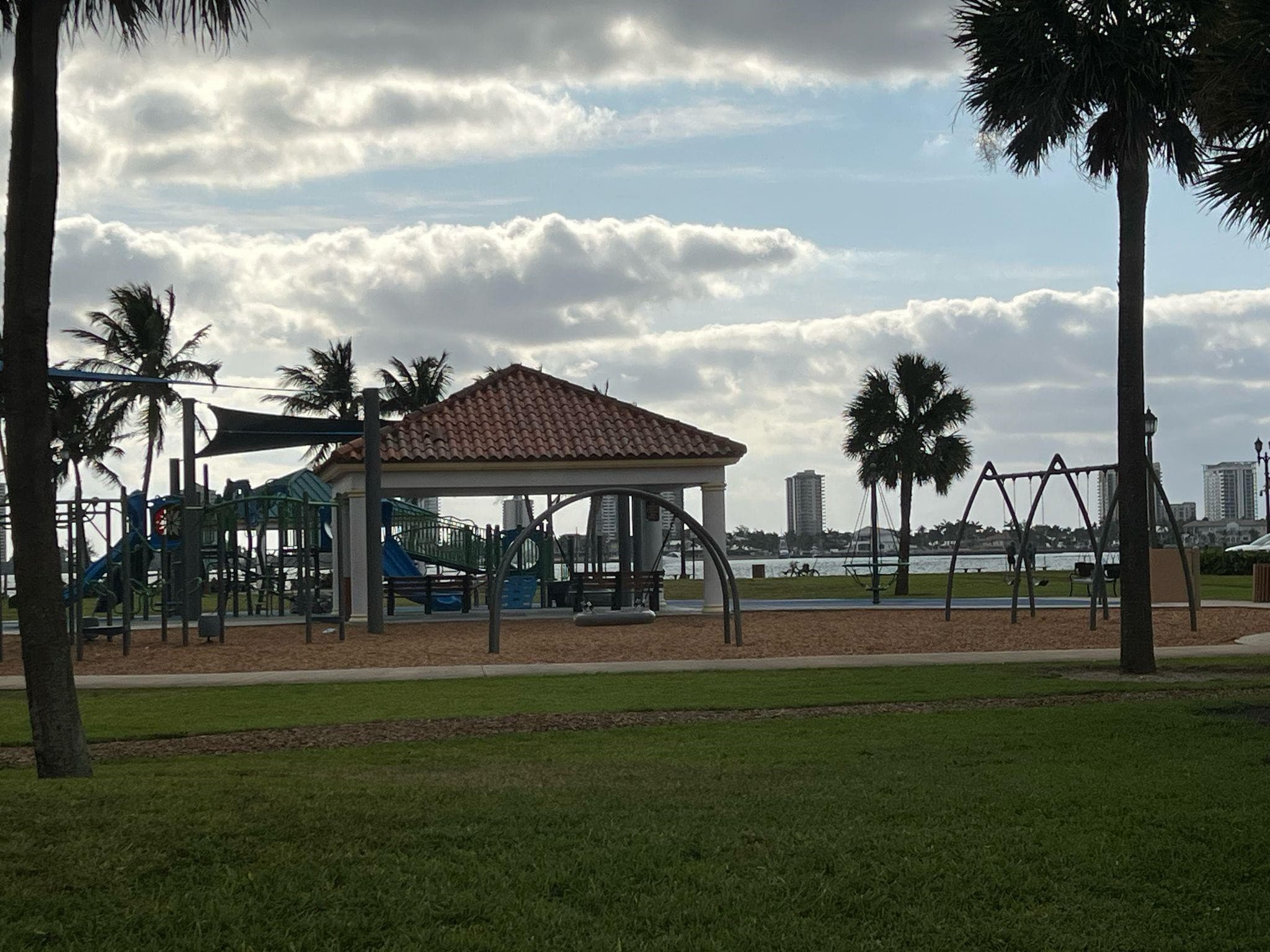 810 Lake Shore Drive 25, West Palm Beach, FL 33403 — photo 36 of 37