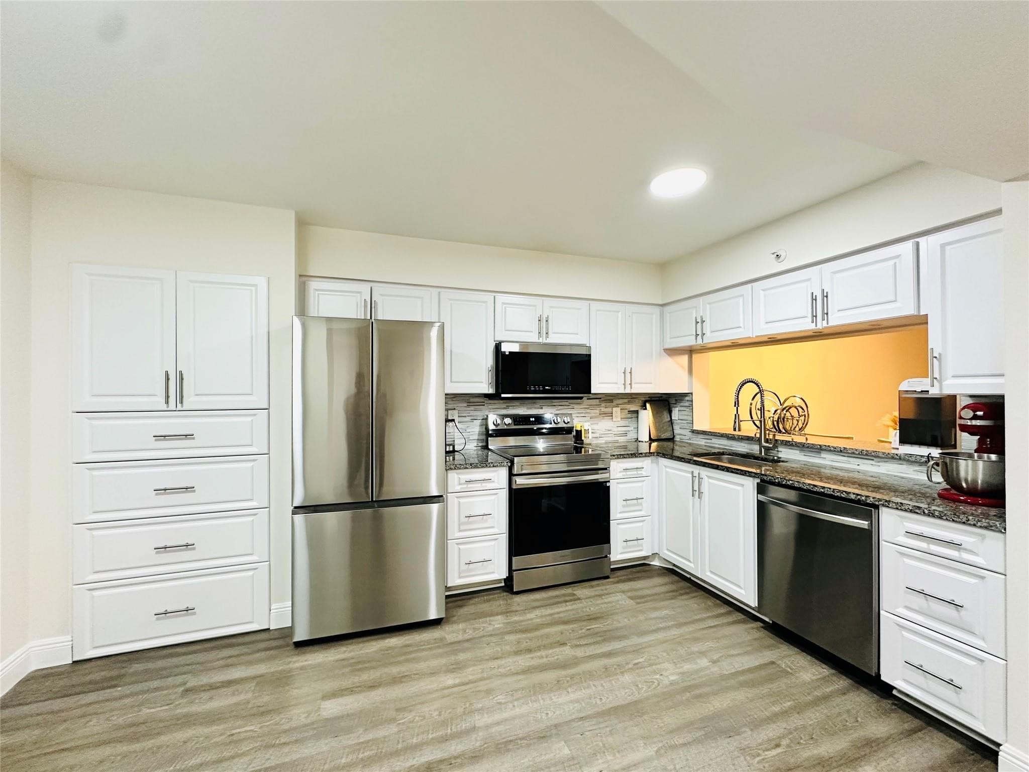 2200 S Cypress Bend Drive 802, Pompano Beach, FL 33069 — photo 6 of 21