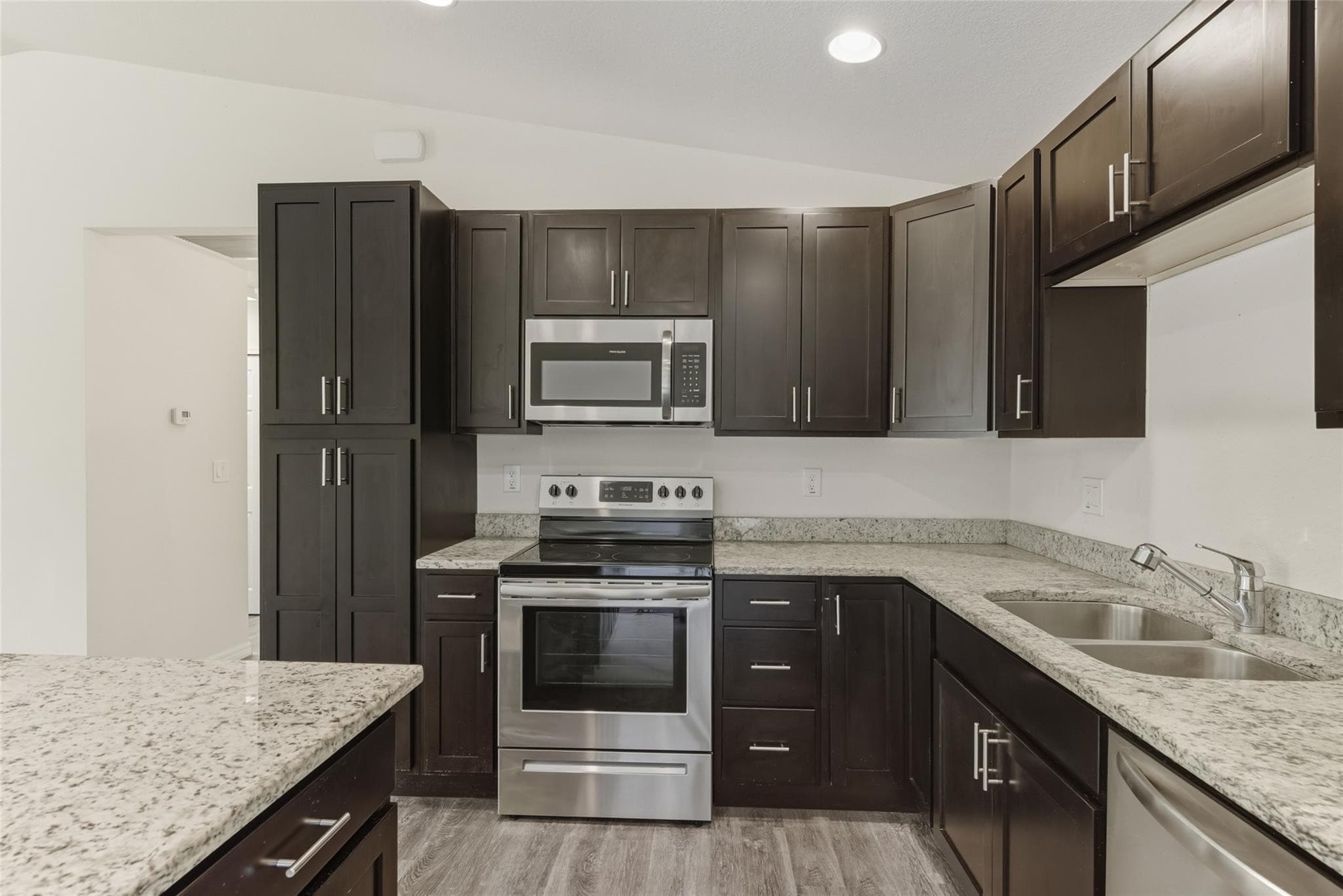 8007 Royal Court, LaBelle, FL 33935 — photo 13 of 43