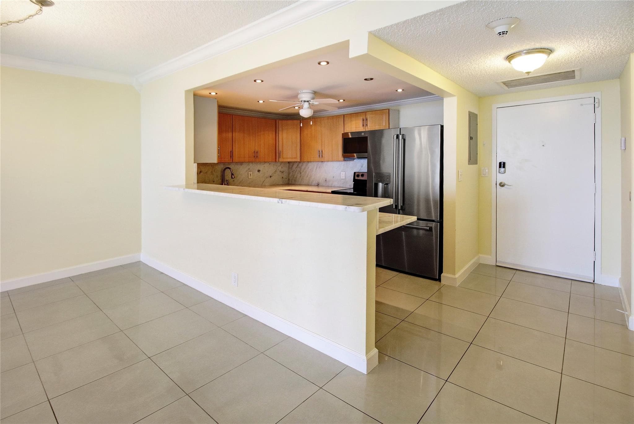 2500 Parkview Drive 1710, Hallandale Beach, FL 33009 — photo 11 of 32