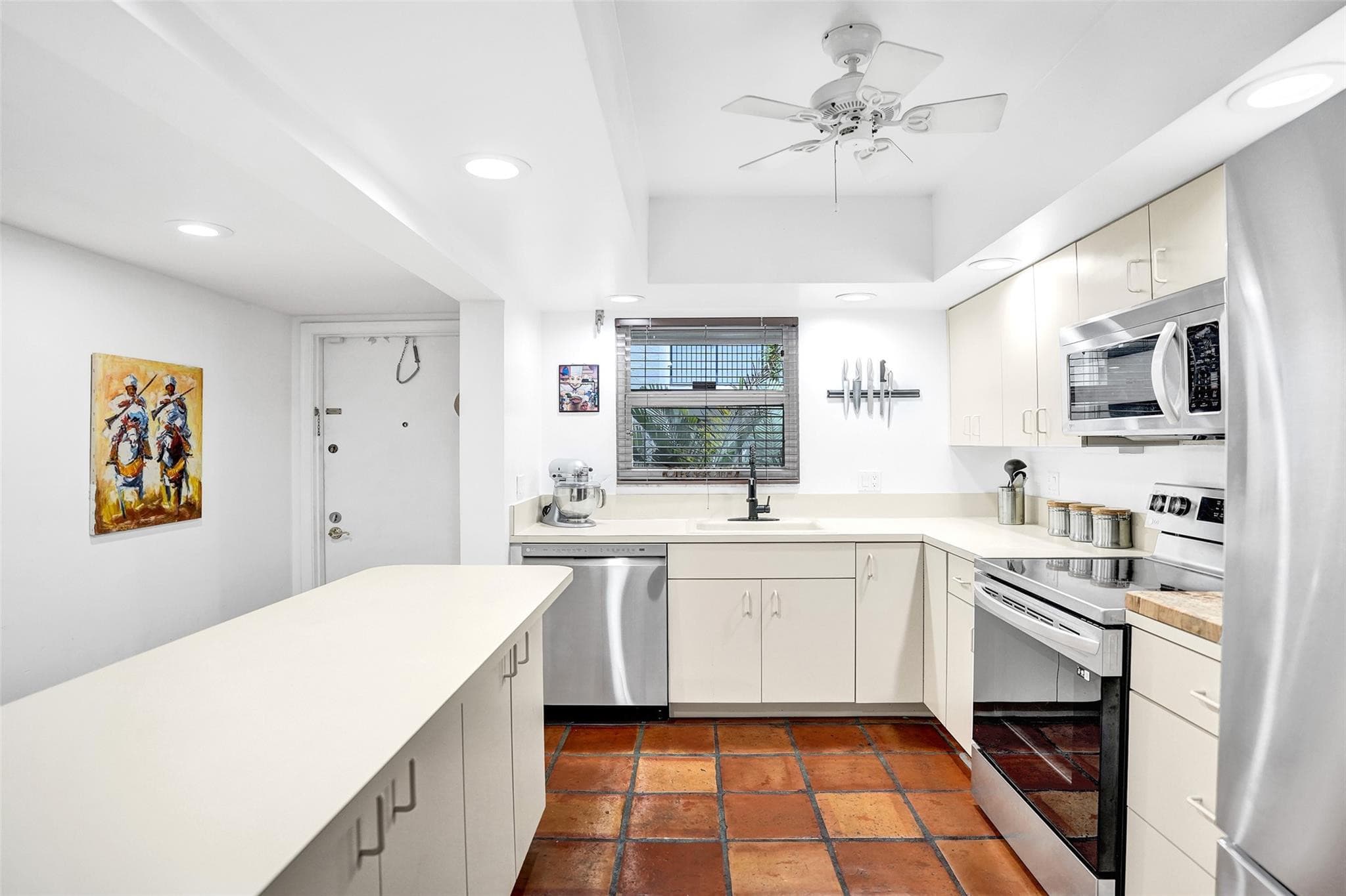 1212 SE 2nd Court 201, Fort Lauderdale, FL 33301 — photo 11 of 33