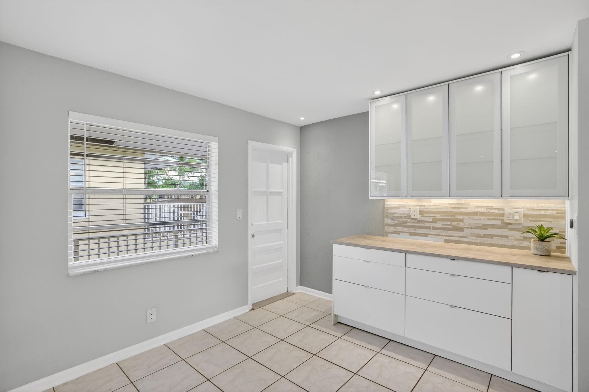 4051 NE 13th Avenue 77, Oakland Park, FL 33334 — photo 7 of 47