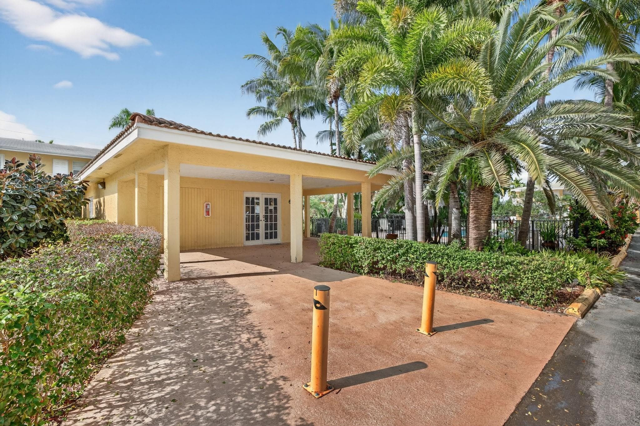 4051 NE 13th Avenue 77, Oakland Park, FL 33334 — photo 37 of 47